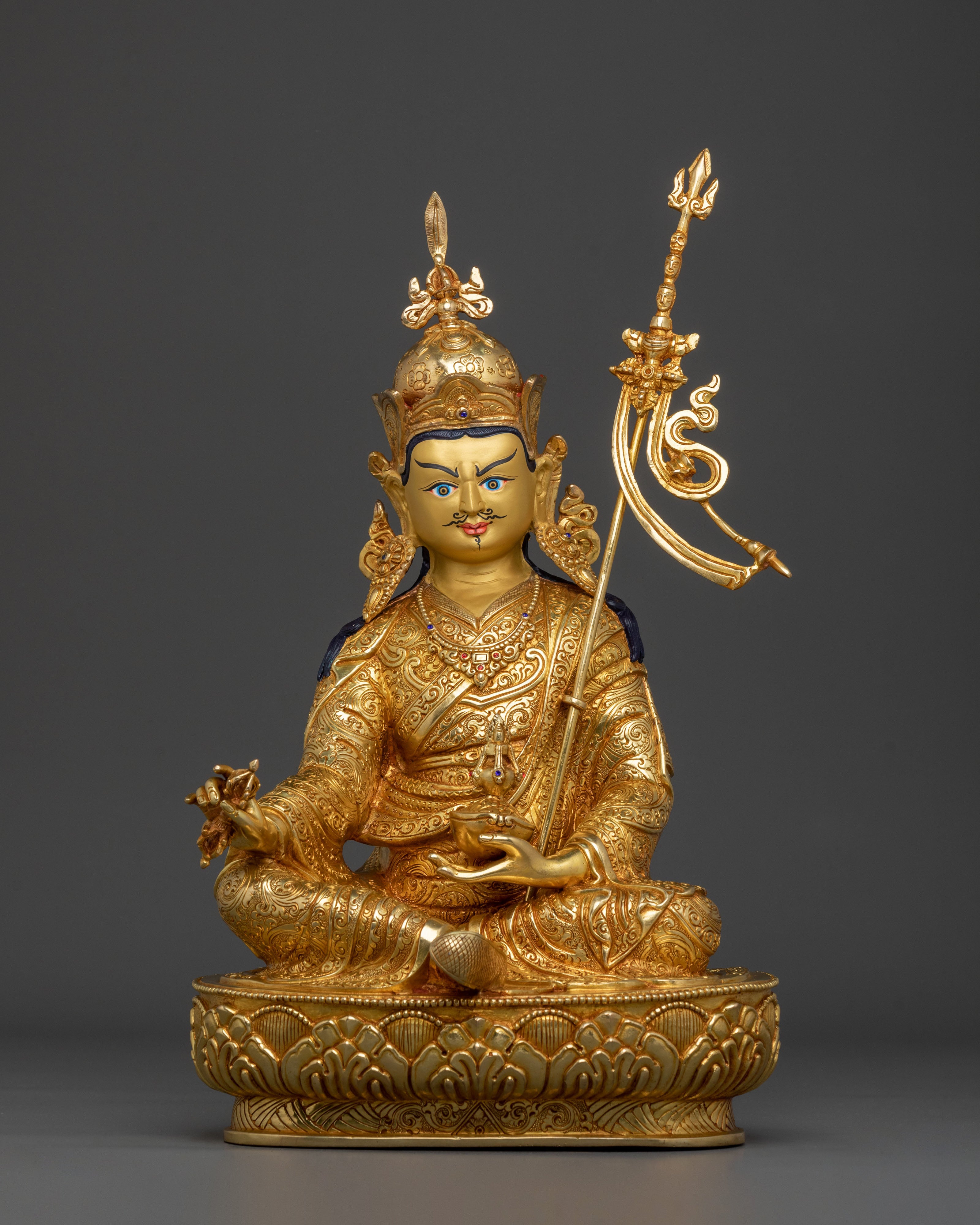 Guru Rinpoche Statue