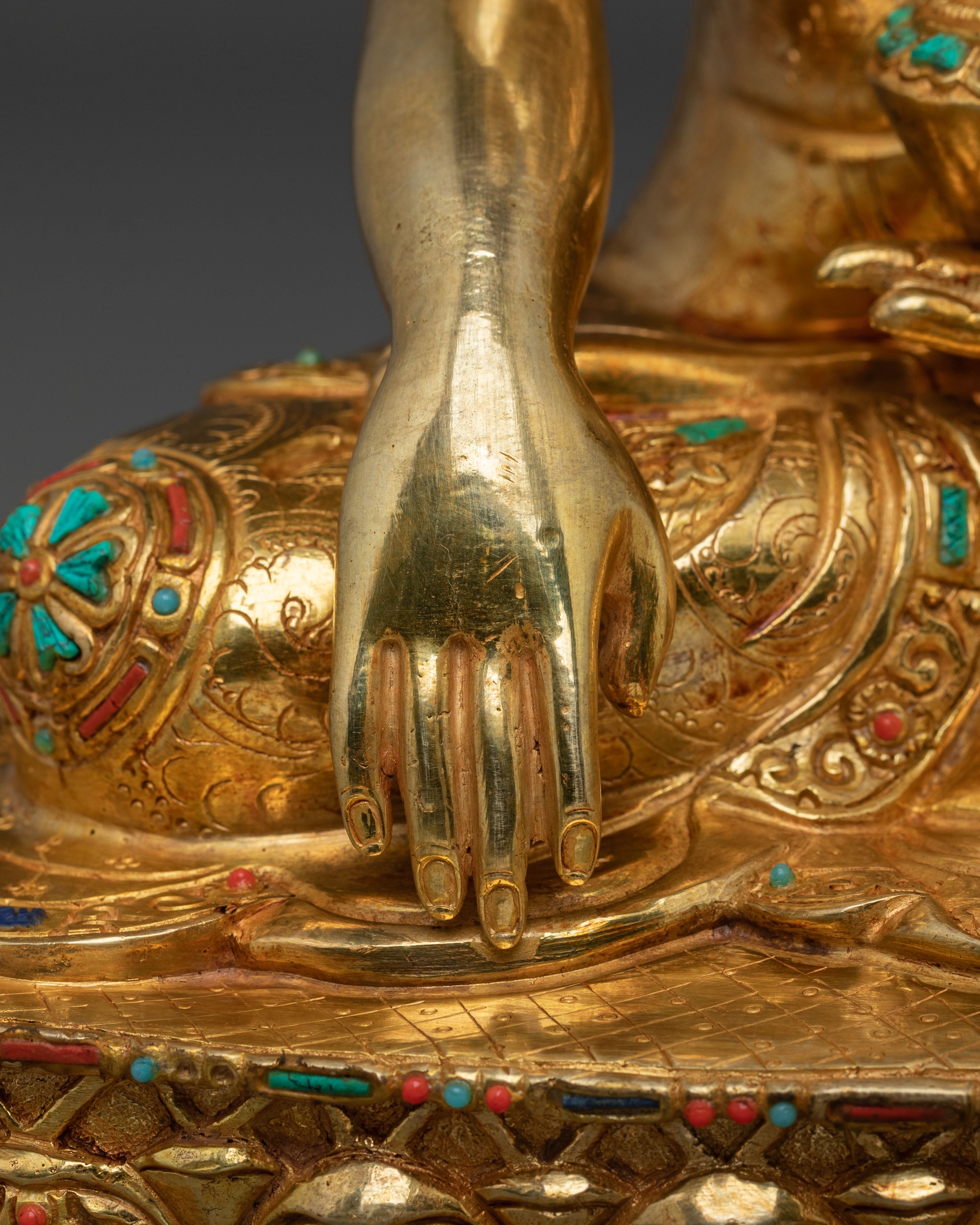 Shakyamuni Buddha Statue: Founder of Dharma
