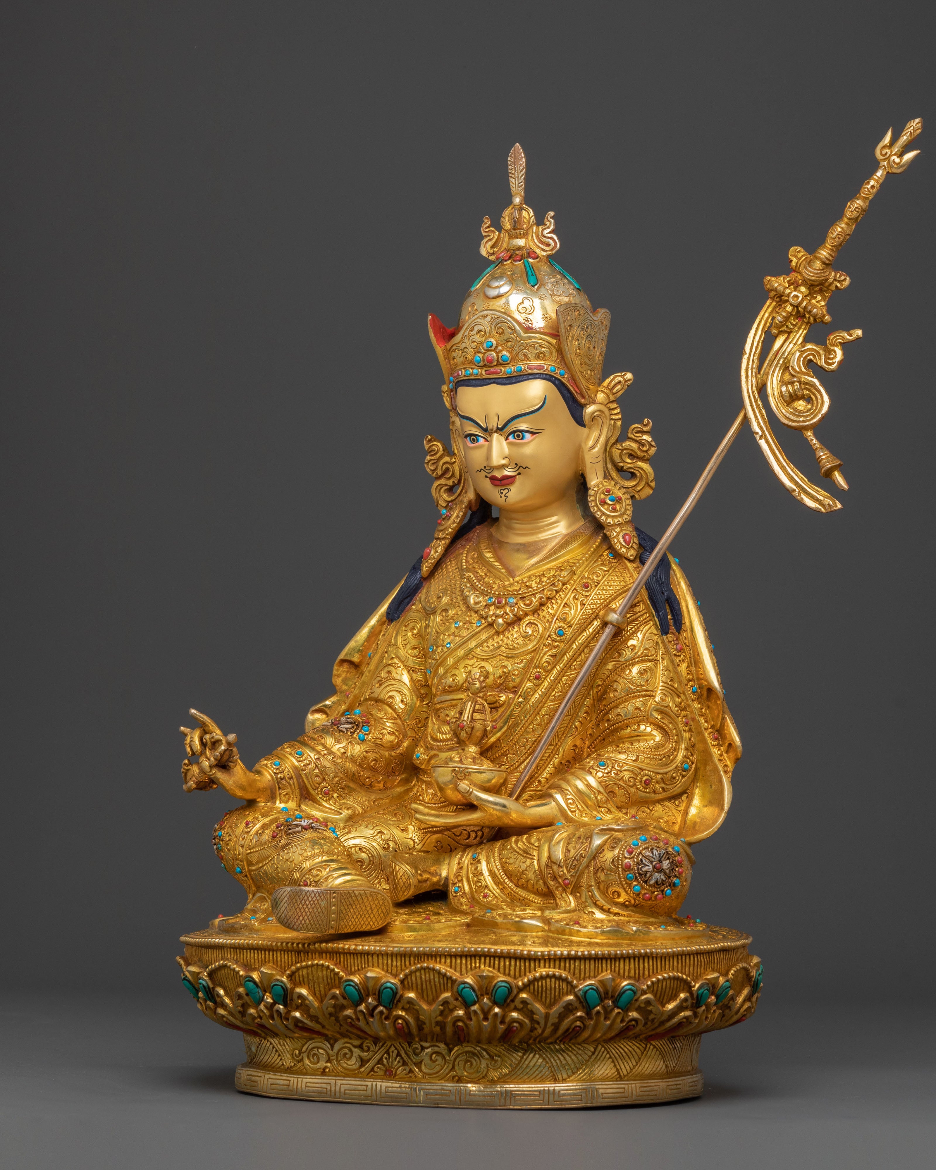 Divine Guru Rinpoche Statue for Spiritual Transformation