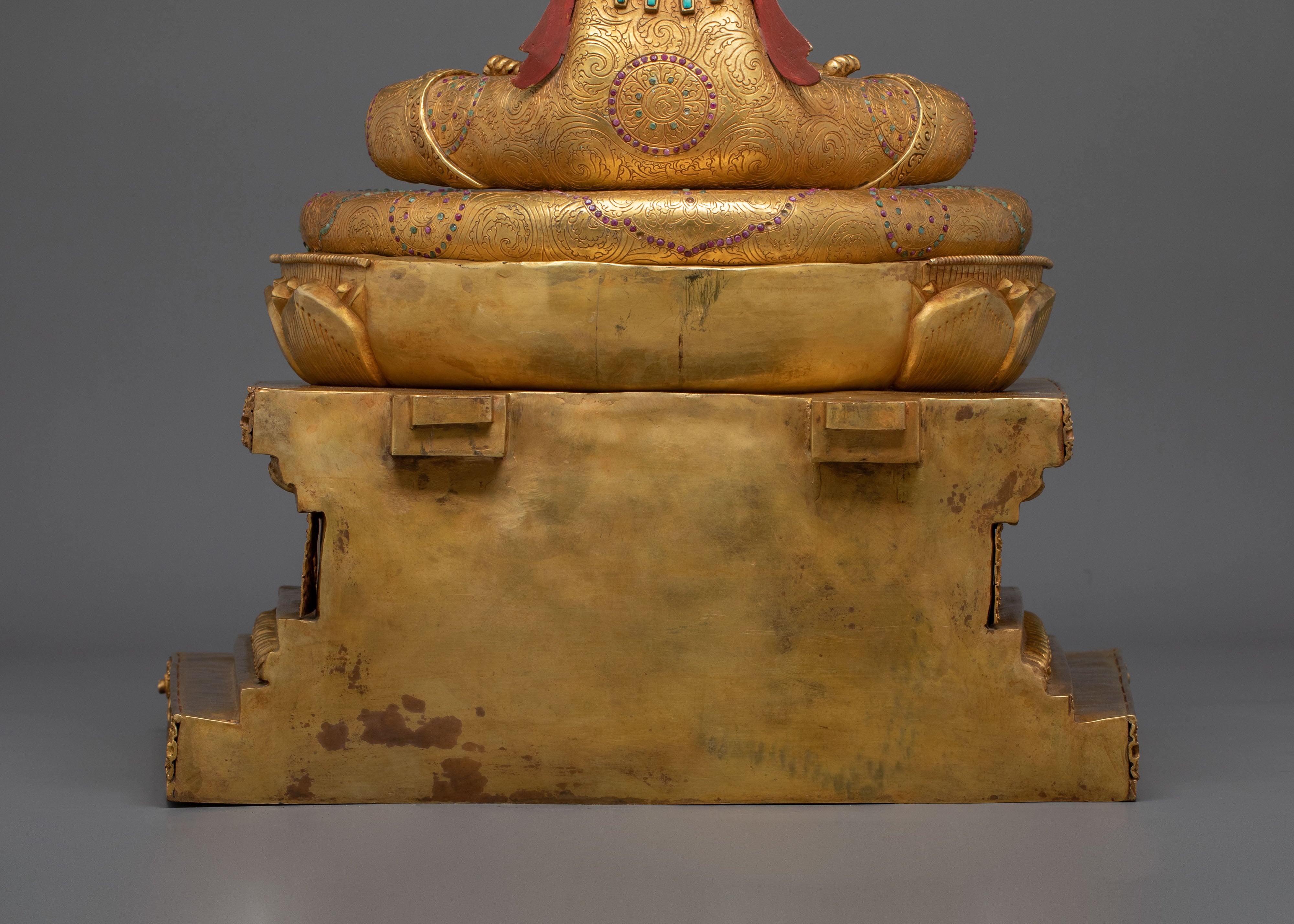 Vajradhara Tibetan Figurine: Exquisite Gilded Copper Masterpiece