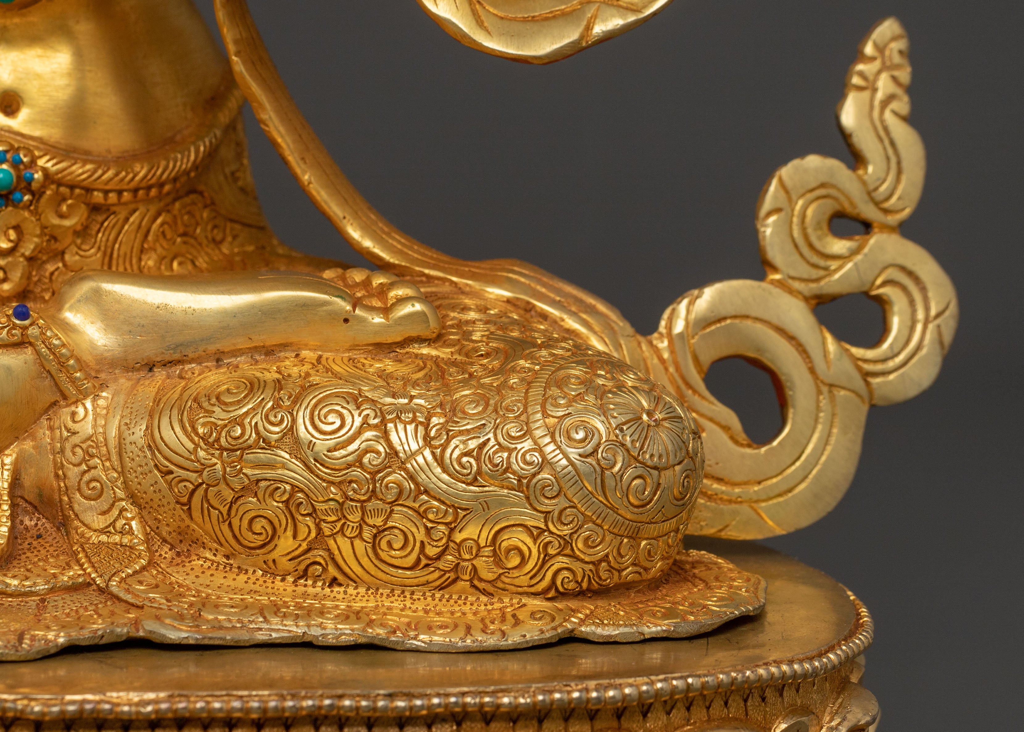 Chenrezig Serene Temple Statue | Meditation & Altar Decor