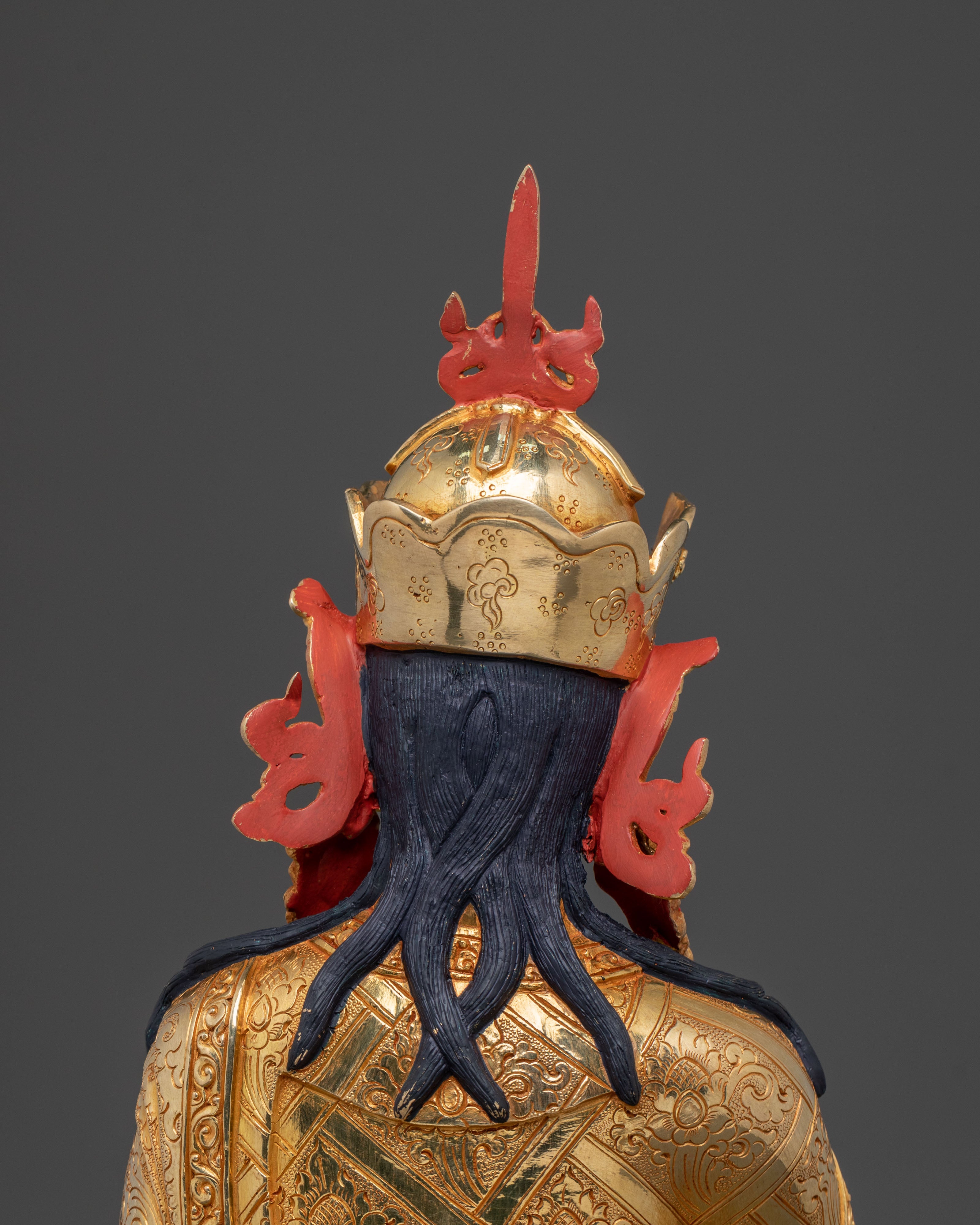 Guru Rinpoche Statue: Tibetan Buddhist Master