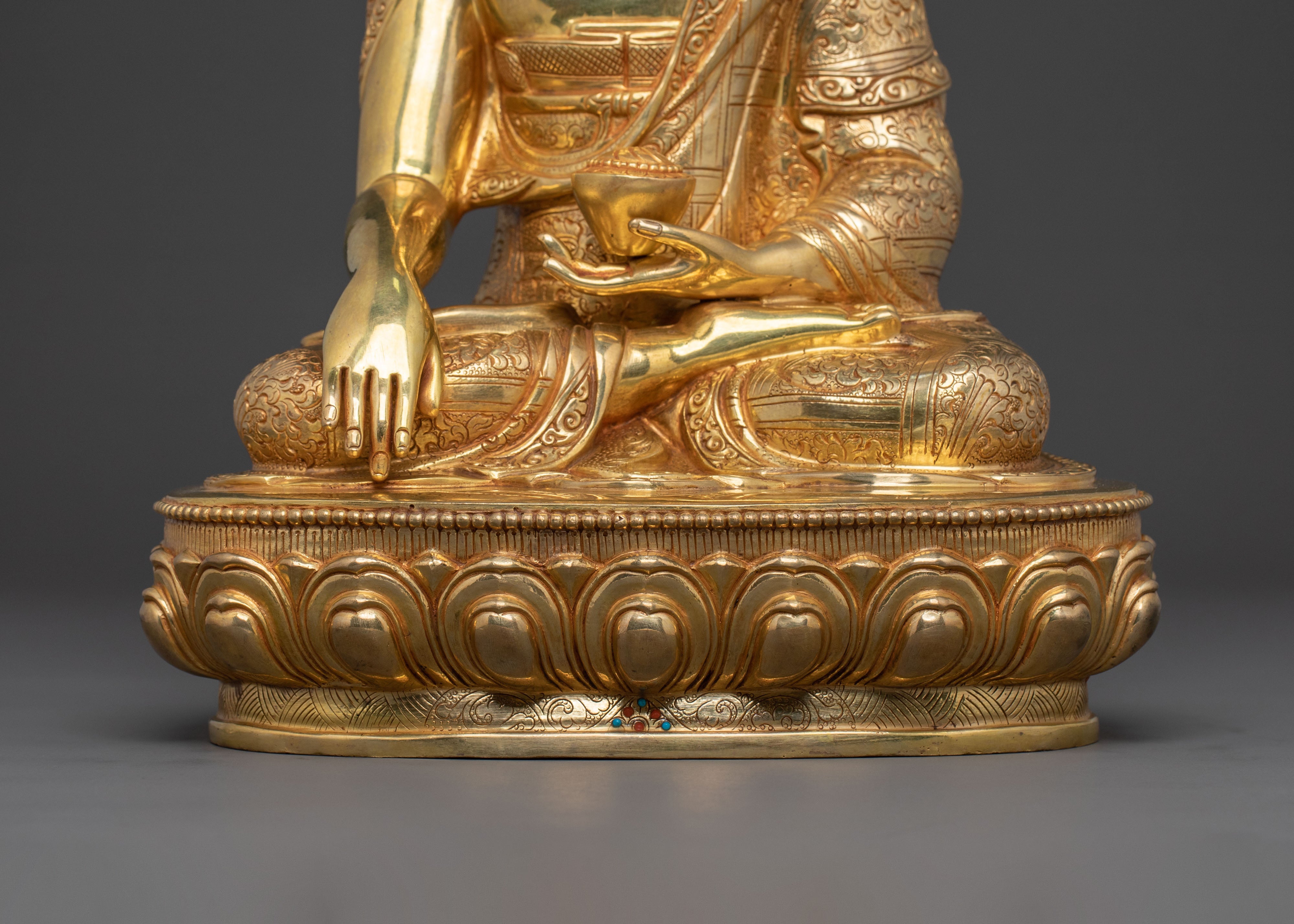 Shakyamuni Buddha Statue | Enlightened Presence