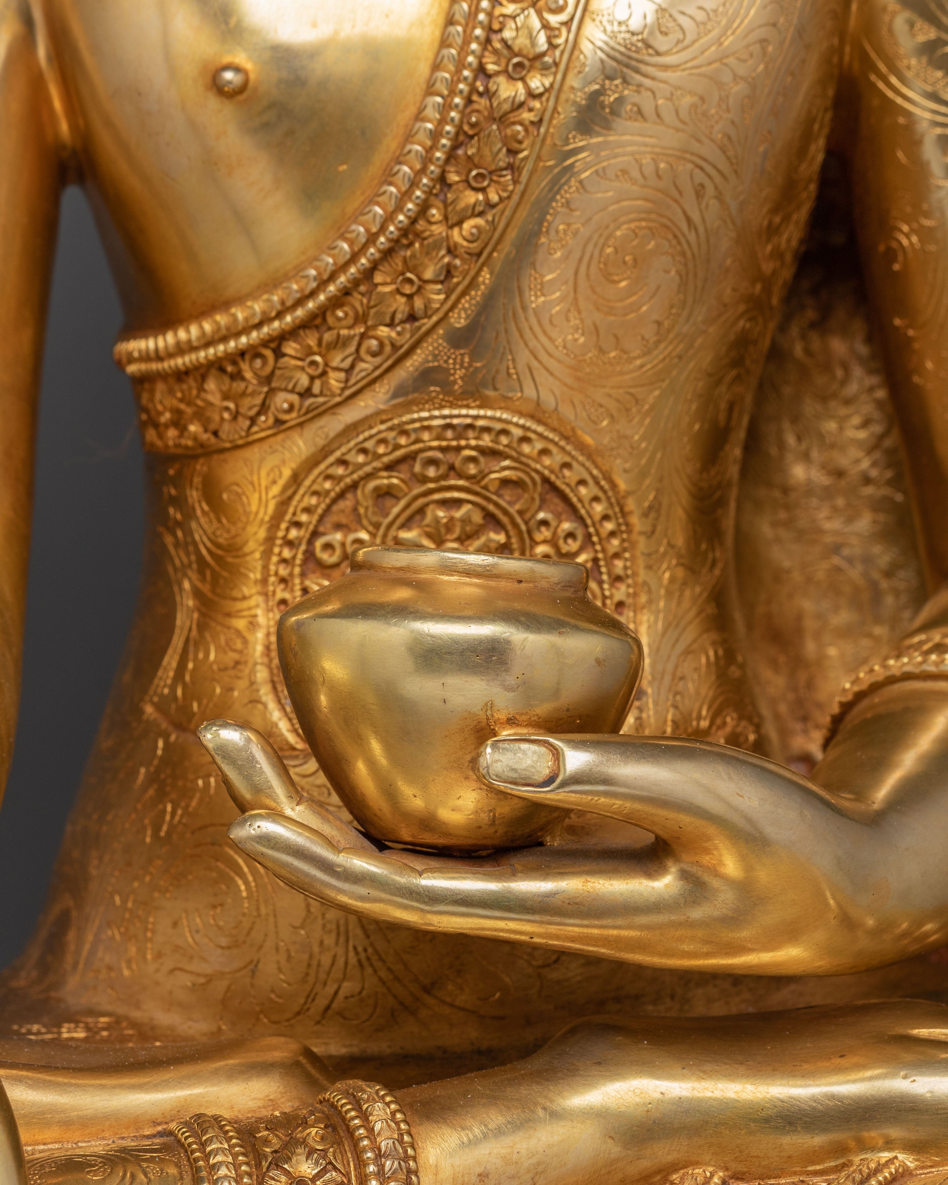 Shakyamuni Buddha Golden Statue | Enlightened Figure