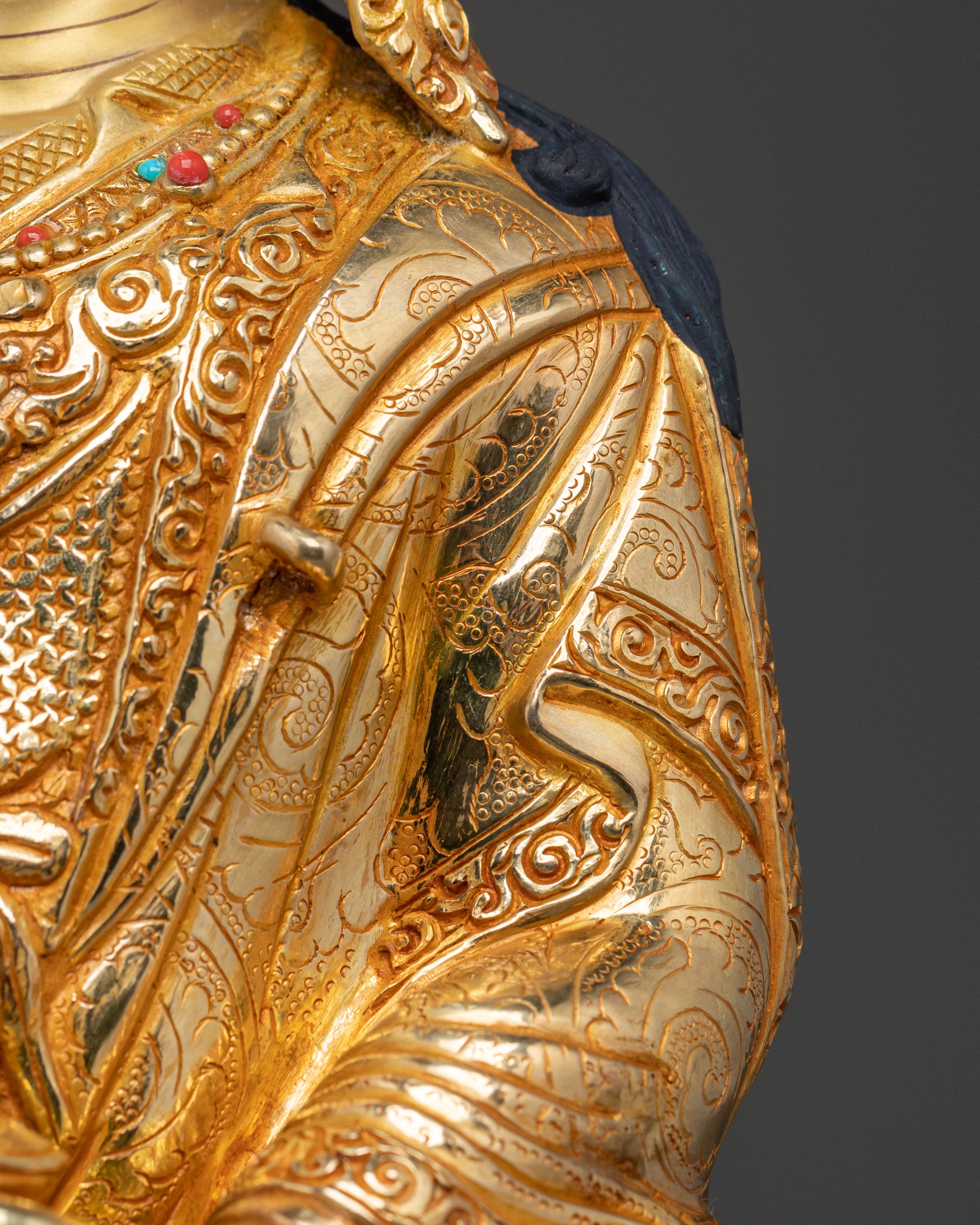 Handcrafted Guru Rinpoche Statue: Sacred Figurine