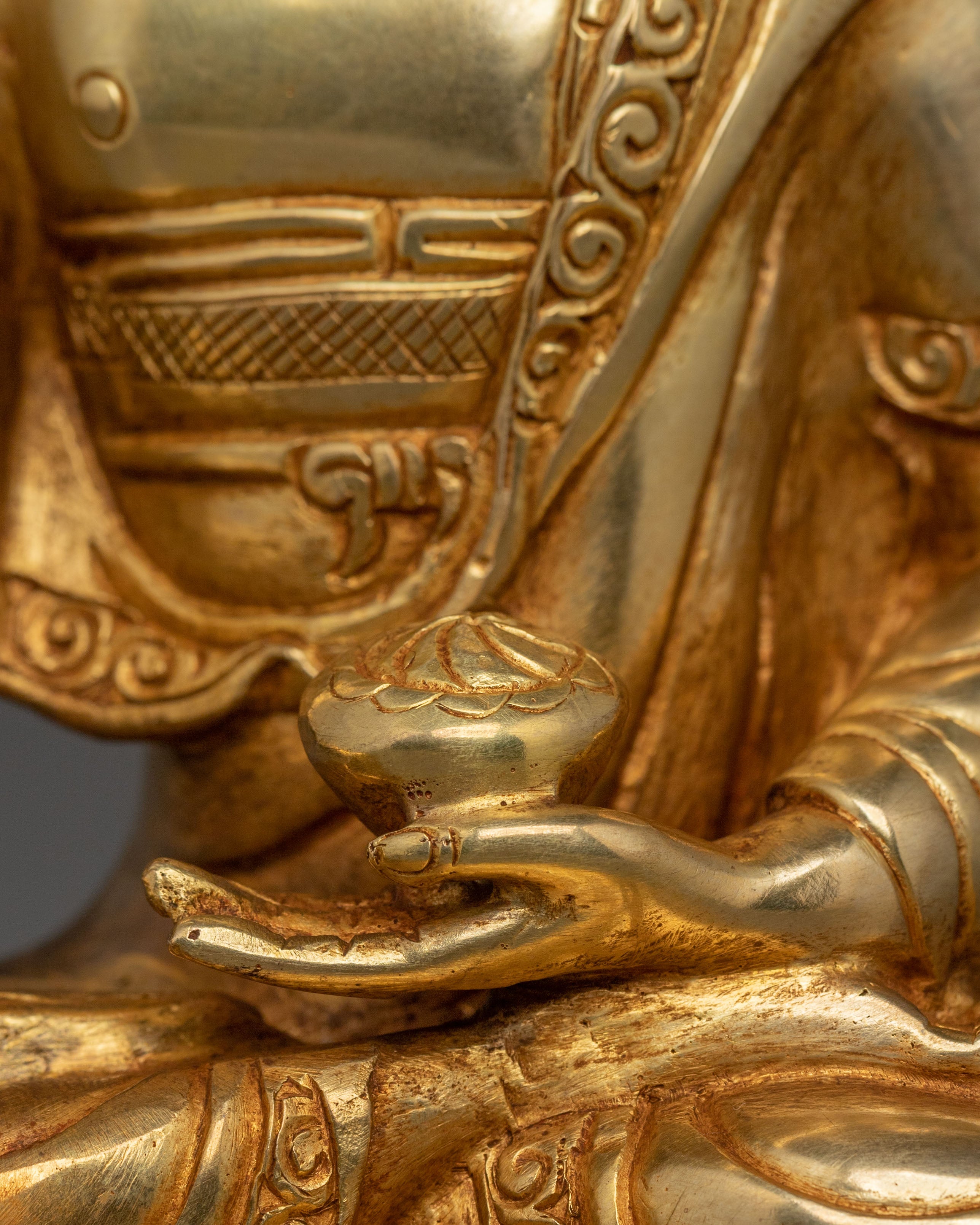 Shakyamuni Buddha Statue on Lotus Base: Enlightened One