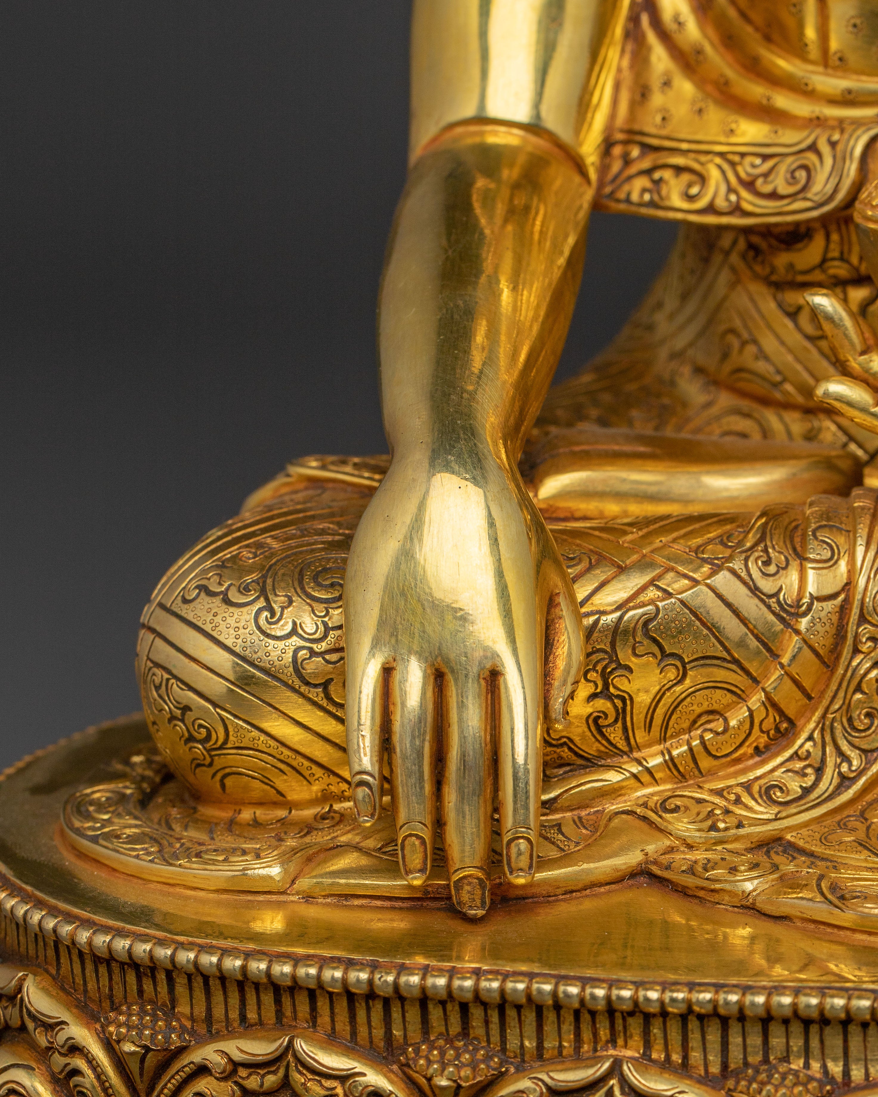 Shakyamuni Buddha Golden Statue | Enlightened One