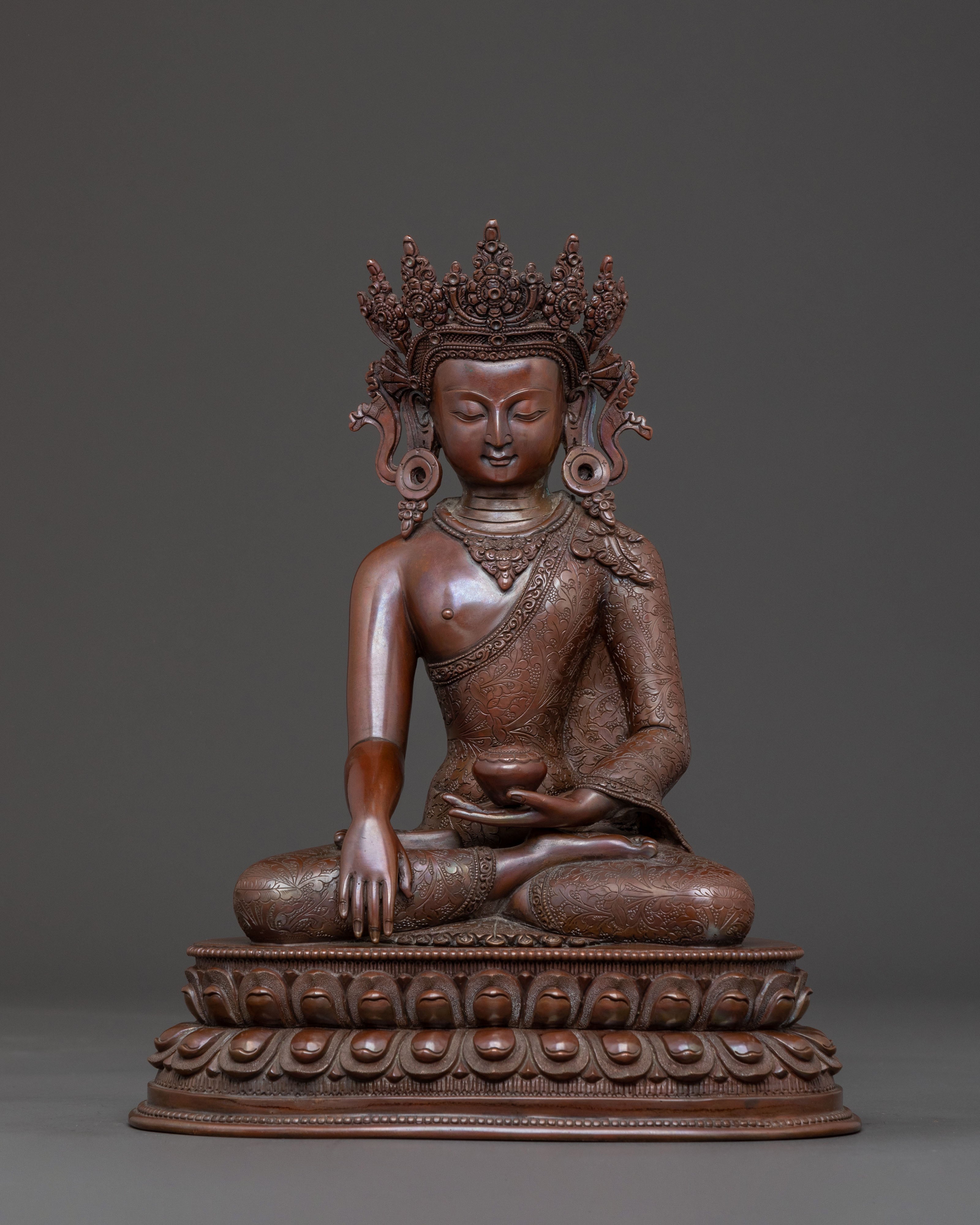 Shakyamuni Buddha Divine Statue with Crown