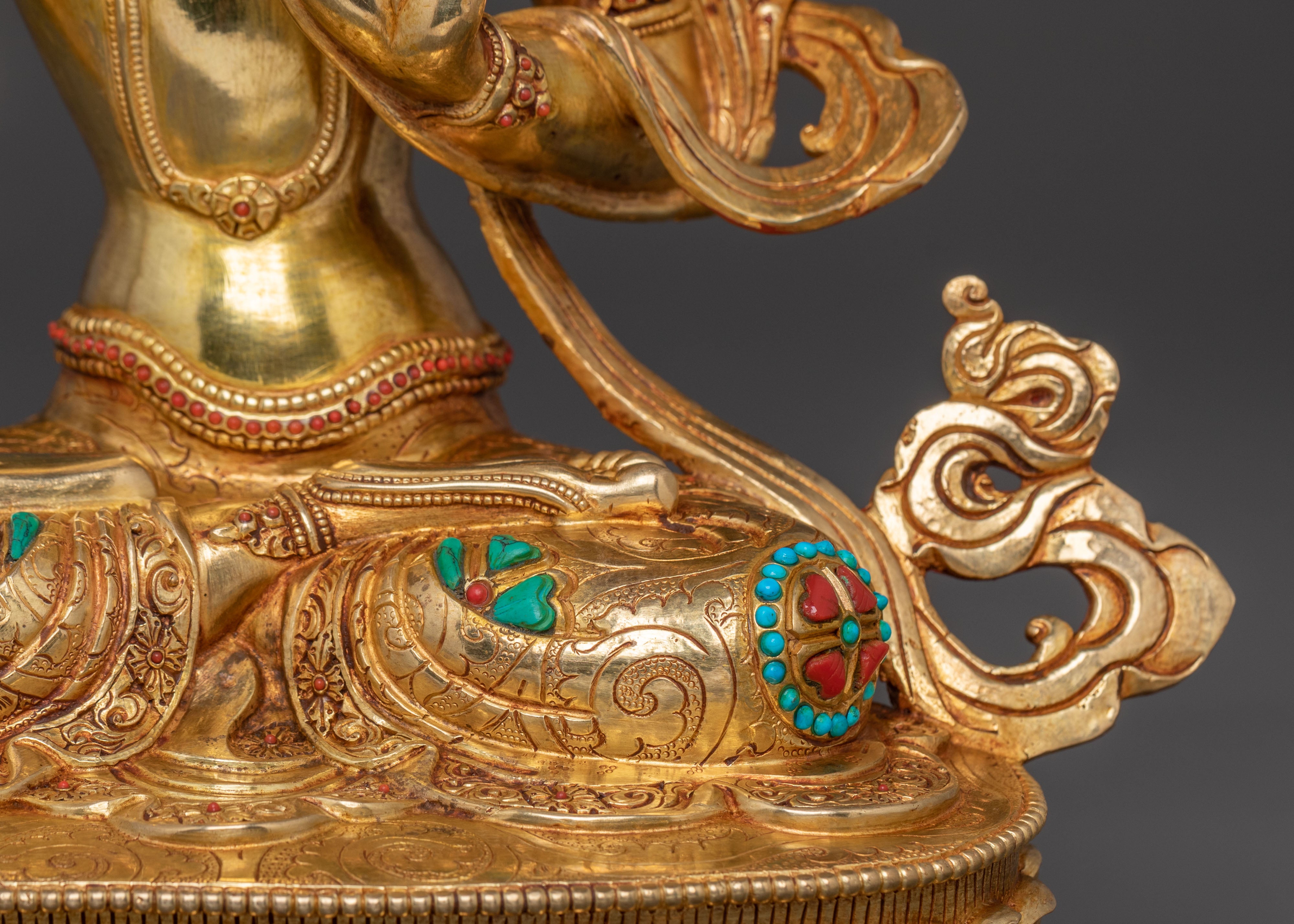 Exquisite Wisdom and Intellect Bodhisattva Manjushri Statue – Crystal & 24K Gold Statue