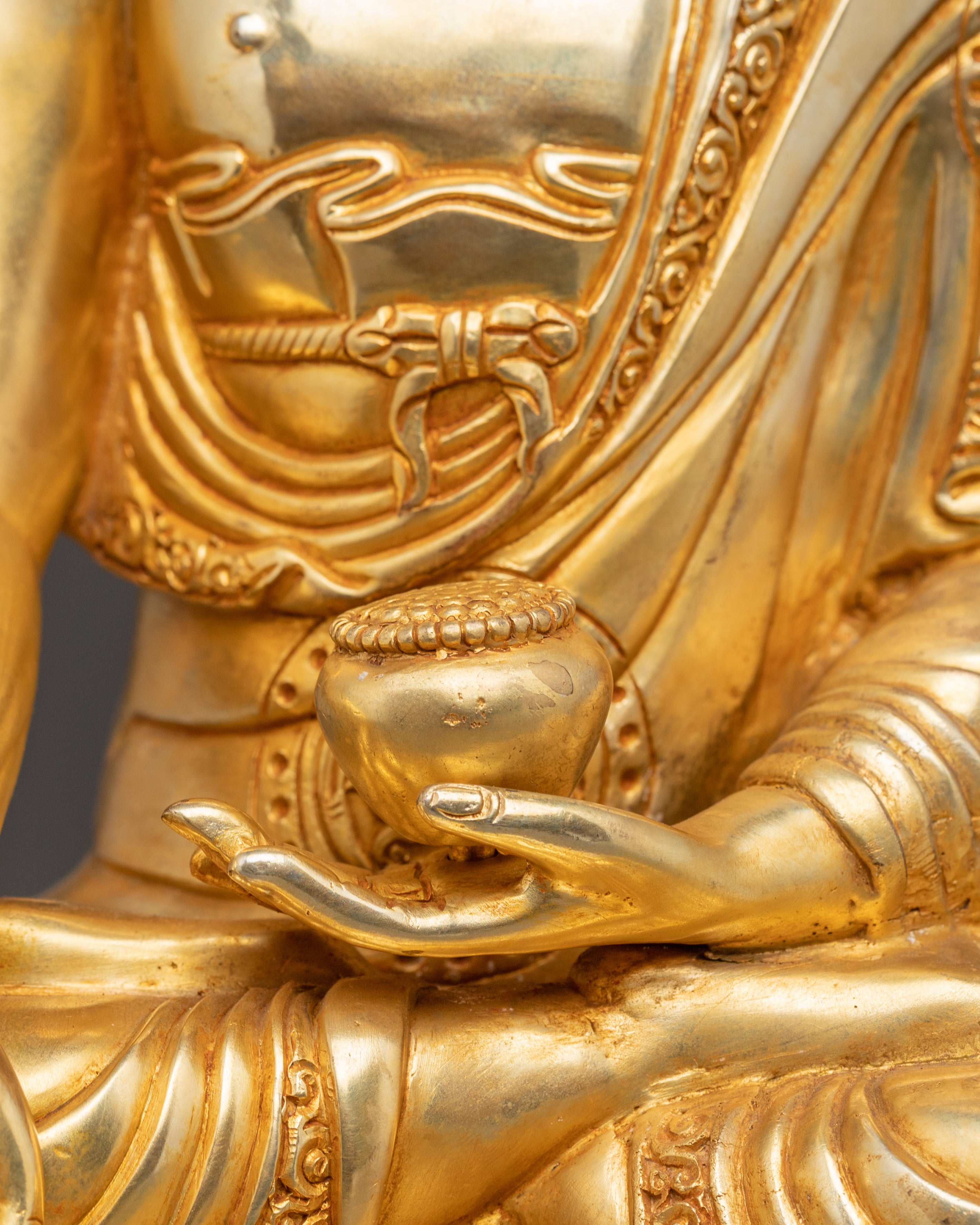 Handcrafted Enlightened Buddha Shakyamuni Statue
