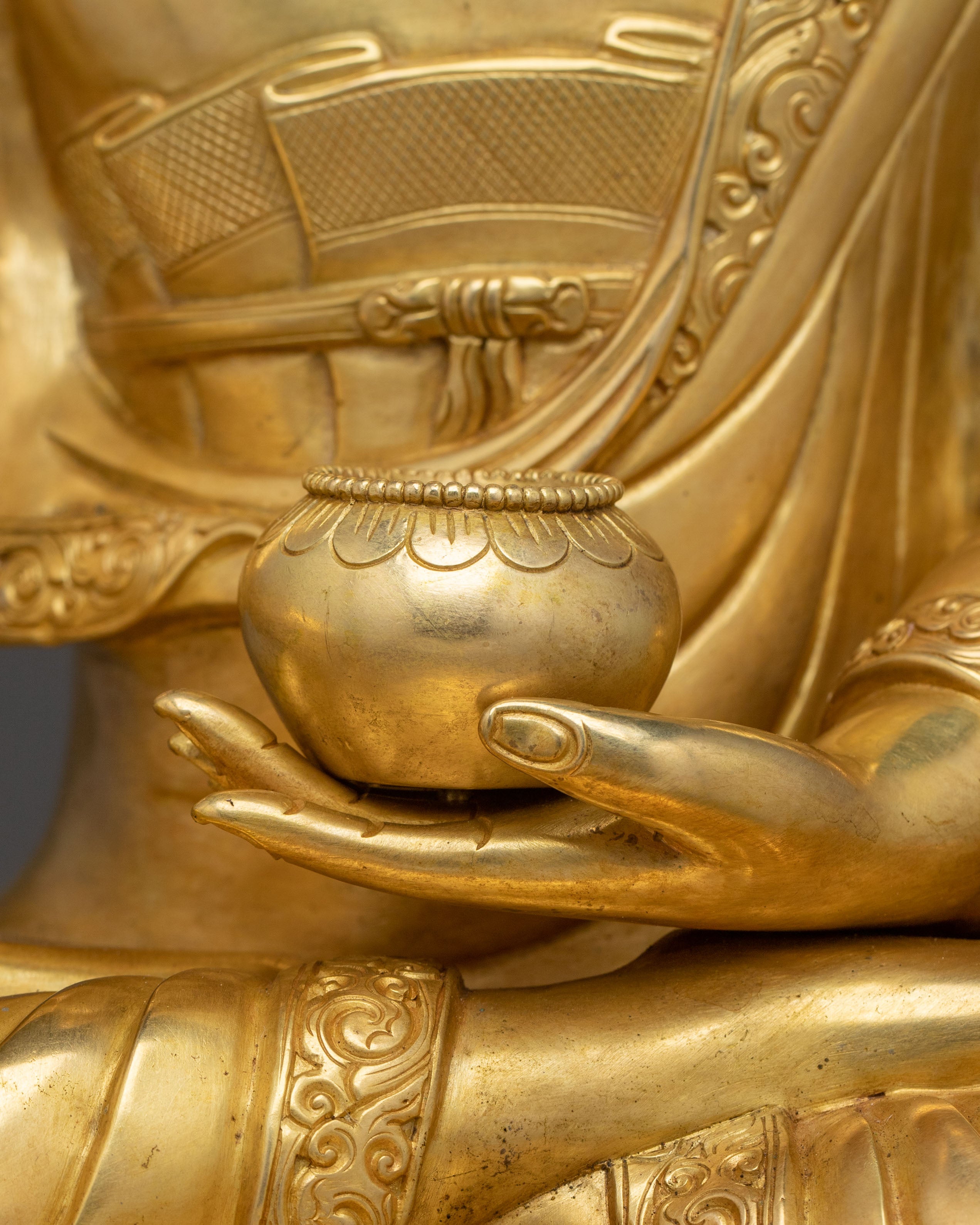 Hand Carved Shakyamuni Buddha Golden Sculpture