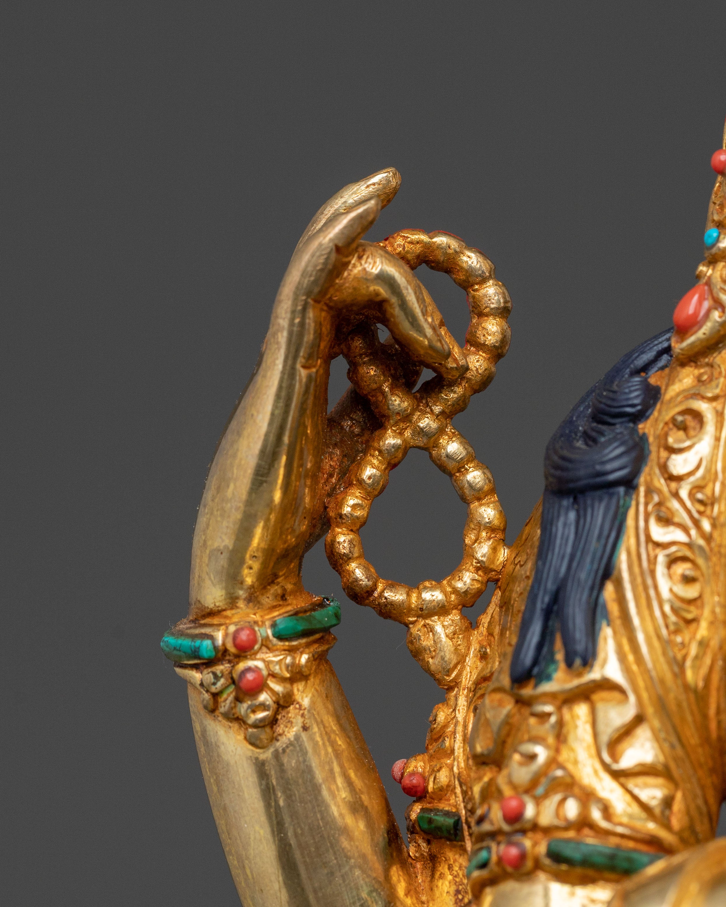 Chenrezig Statue: Symbol of Boundless Compassion