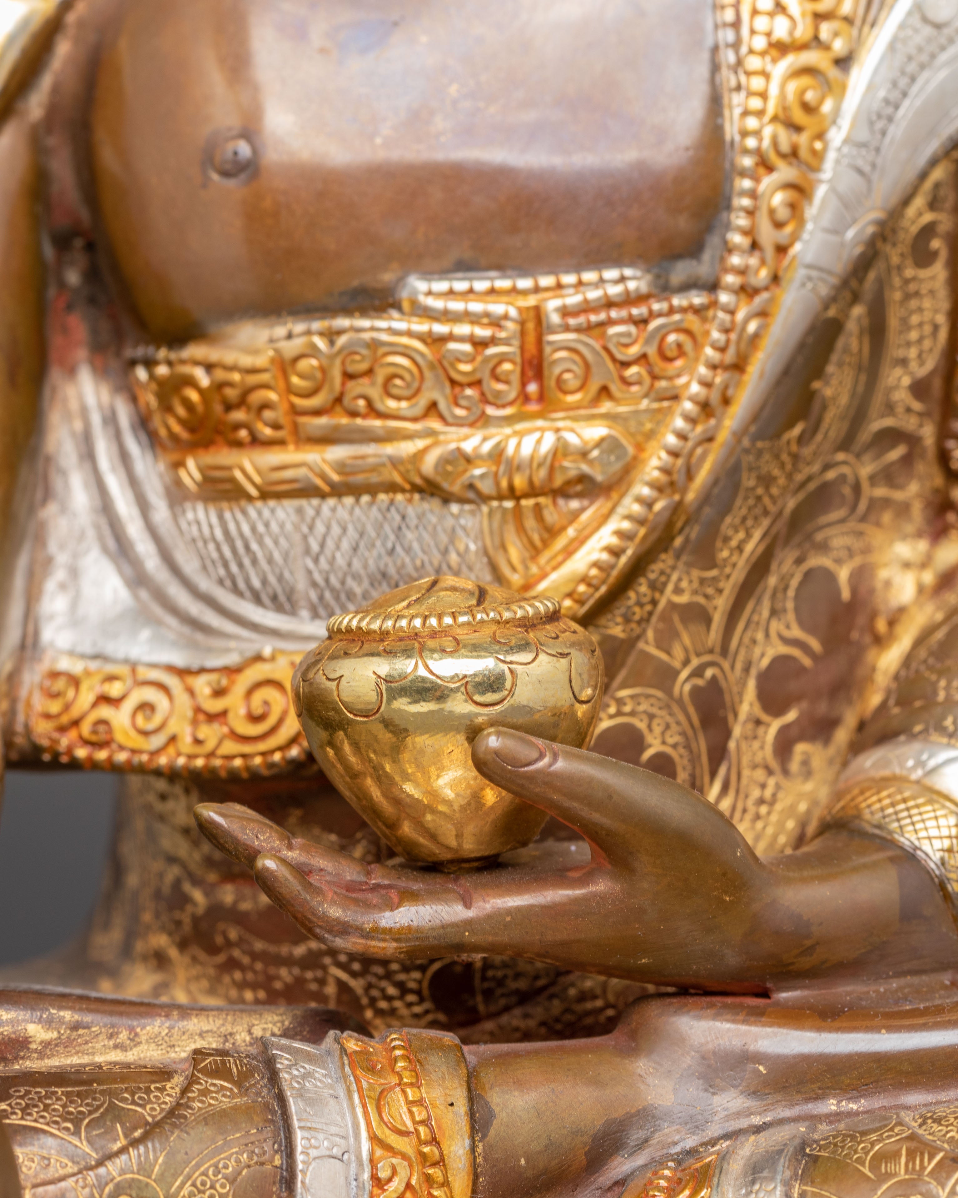 Shakyamuni Buddha, Golden Statue of Knowledge | Historical Buddha