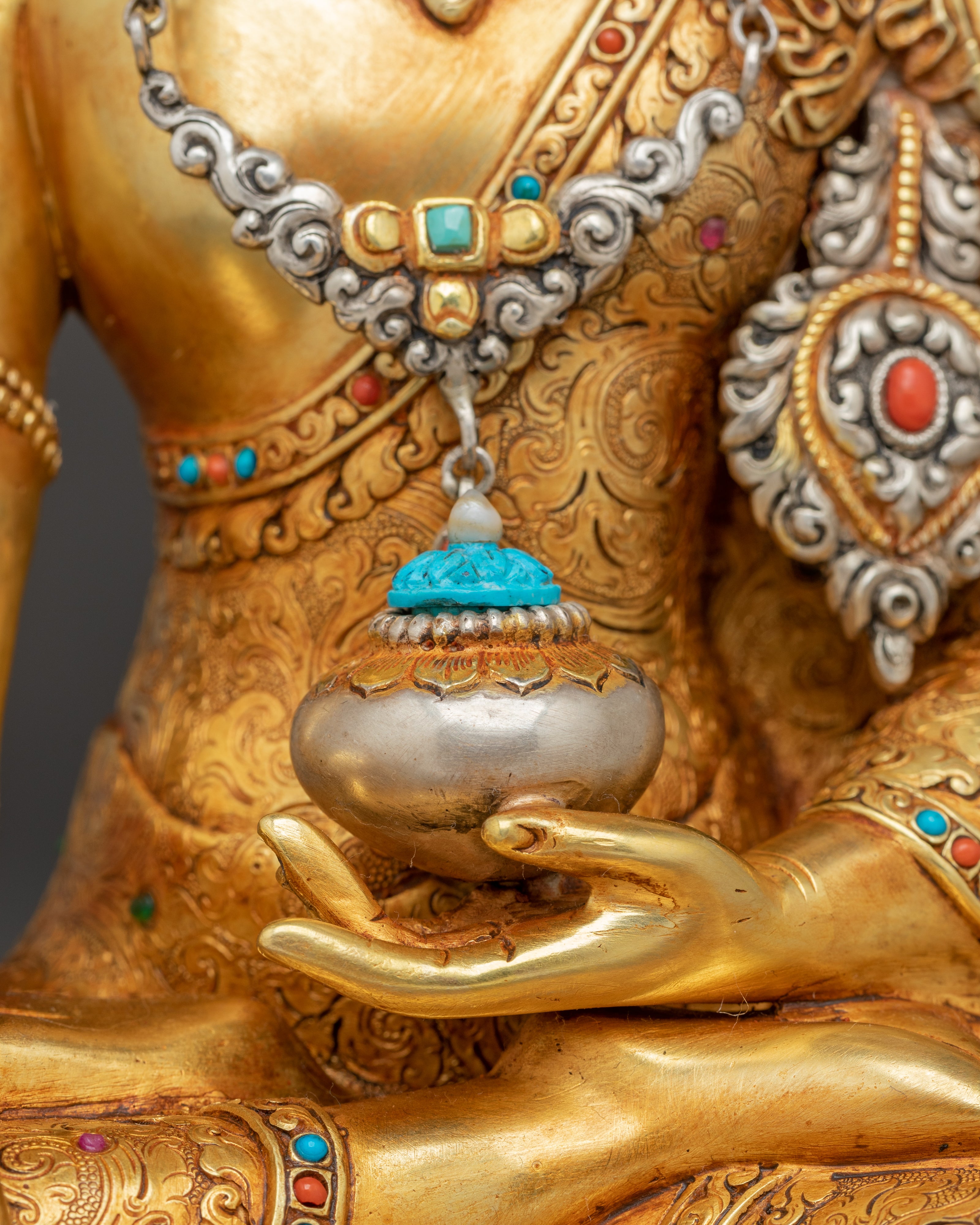 Statue of Dharma Guru Crown Shakyamuni Buddha