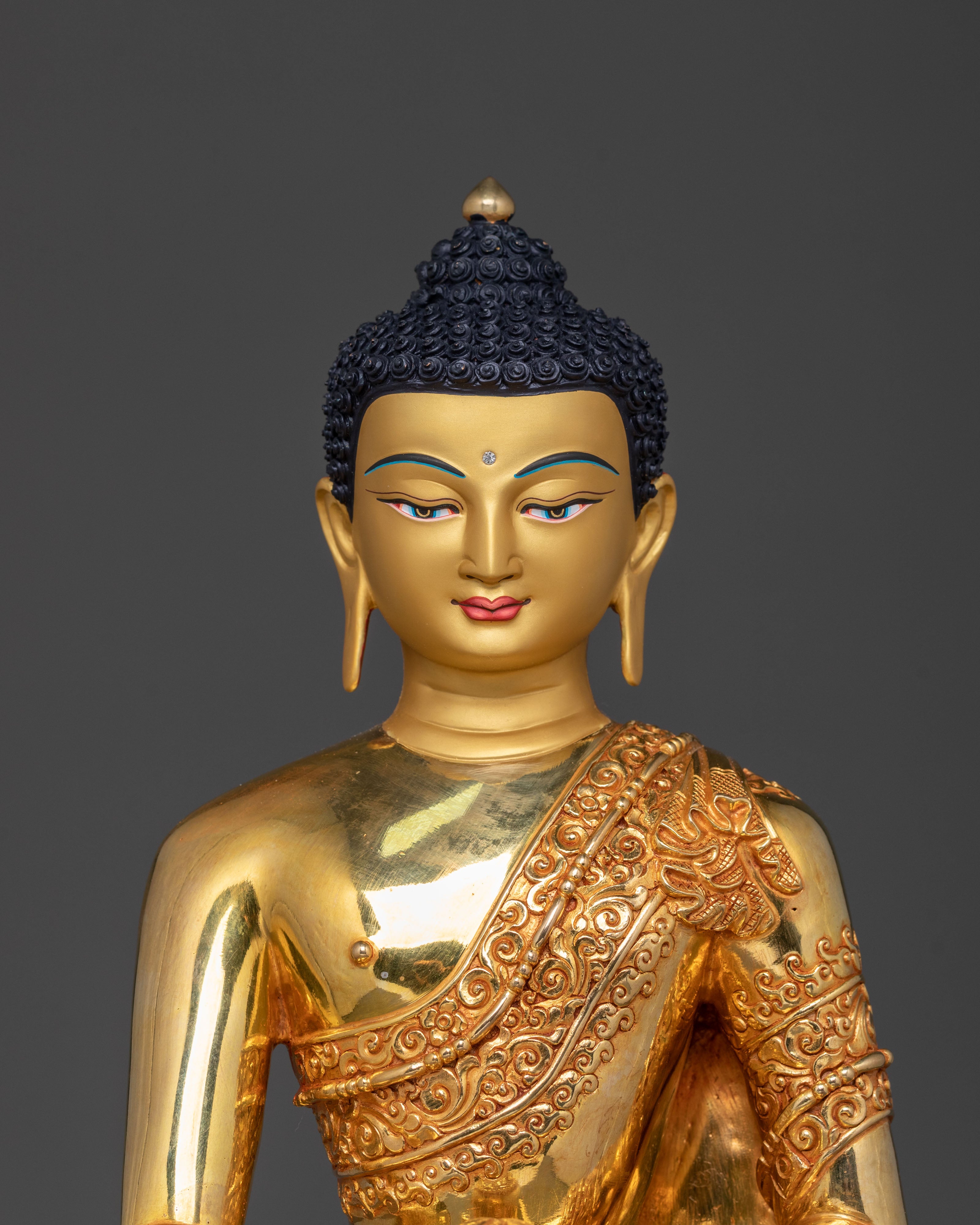Majestic Shakyamuni Buddha Golden Statue