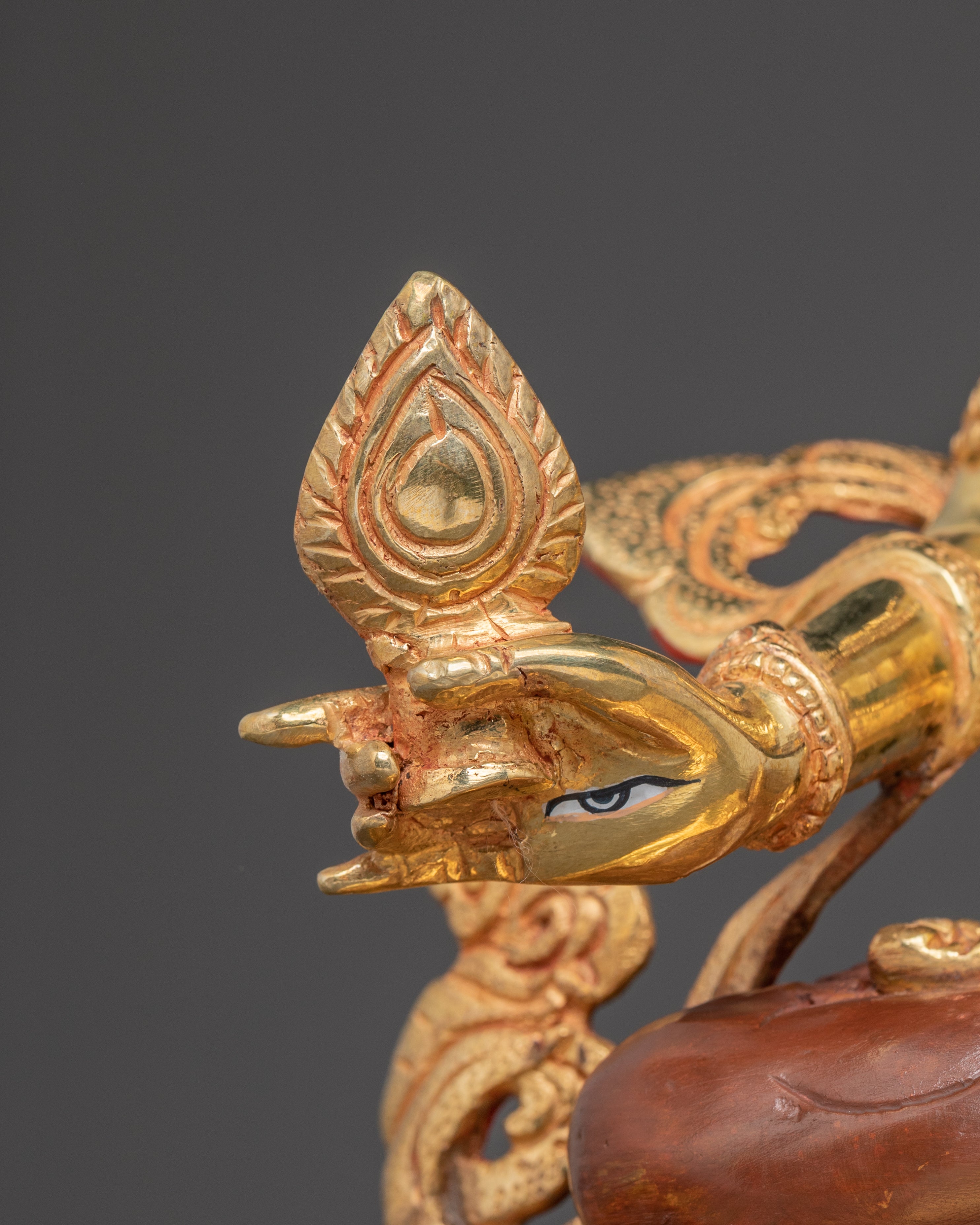 Bodhisattva Dukar Golden Statue | Sitatapatra - Protector of the Dharma