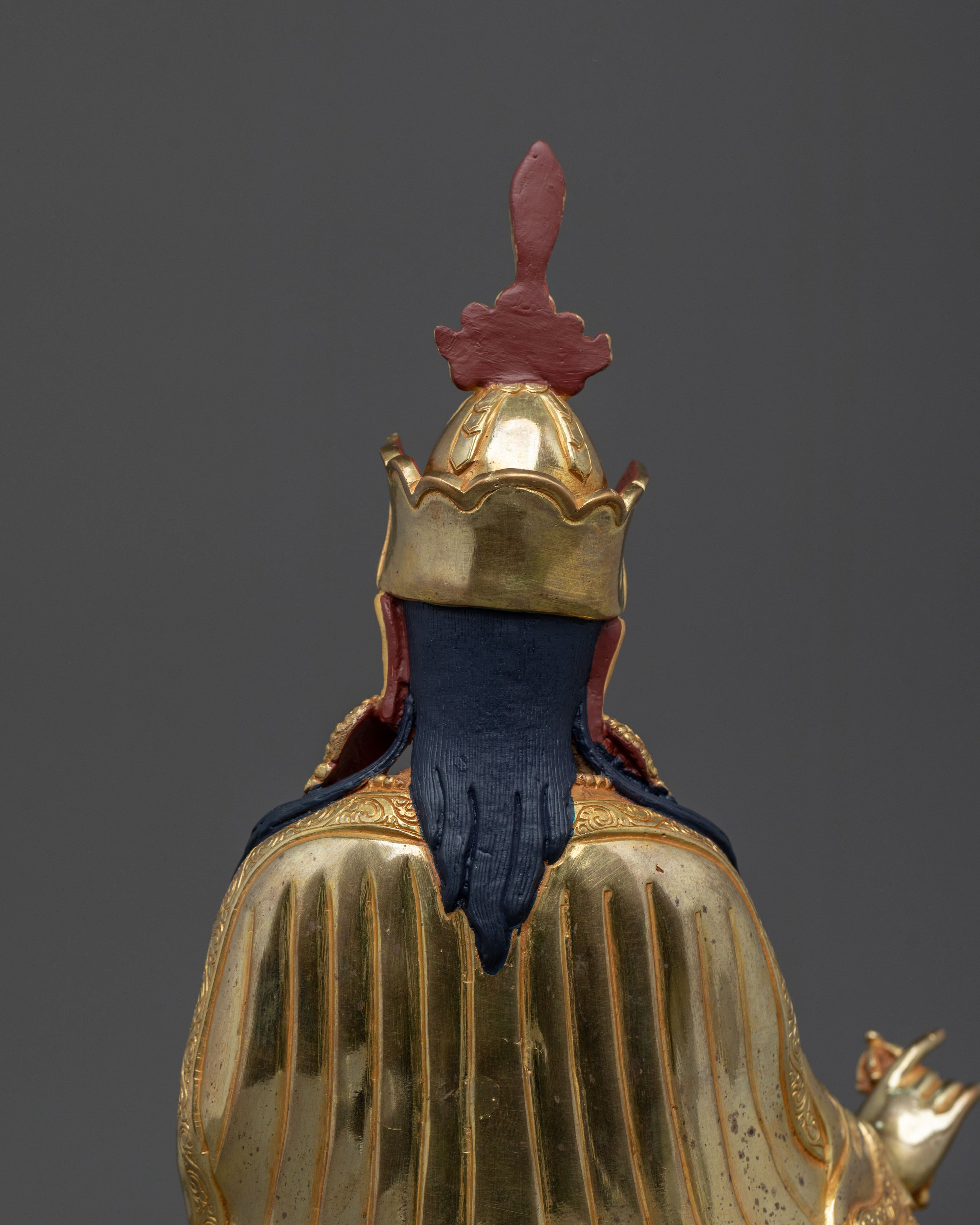 Guru Rinpoche Divine Sculpture: Sacred Symbol of Wisdom