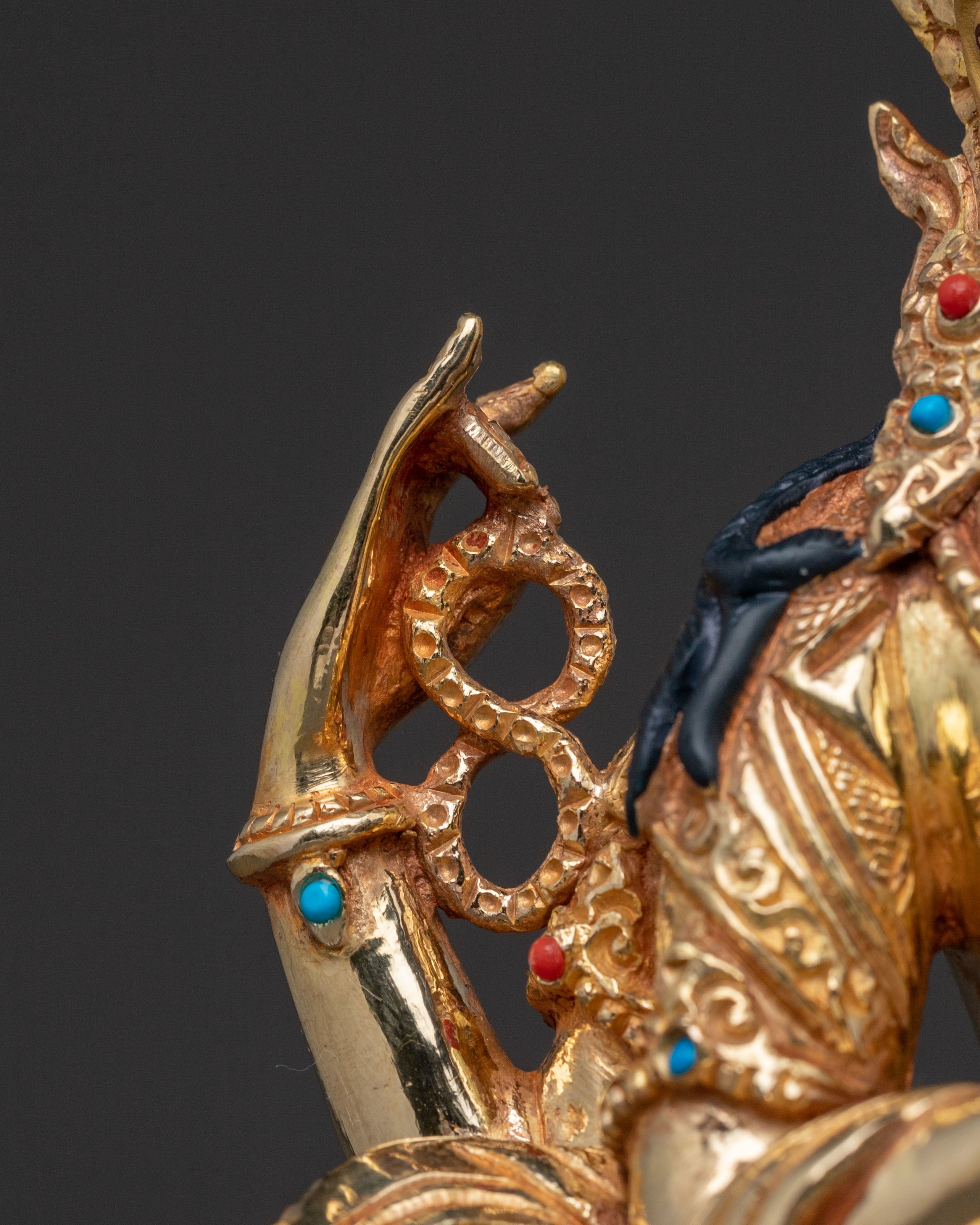 Chenrezig Spiritual Statue: Symbol of Universal Love