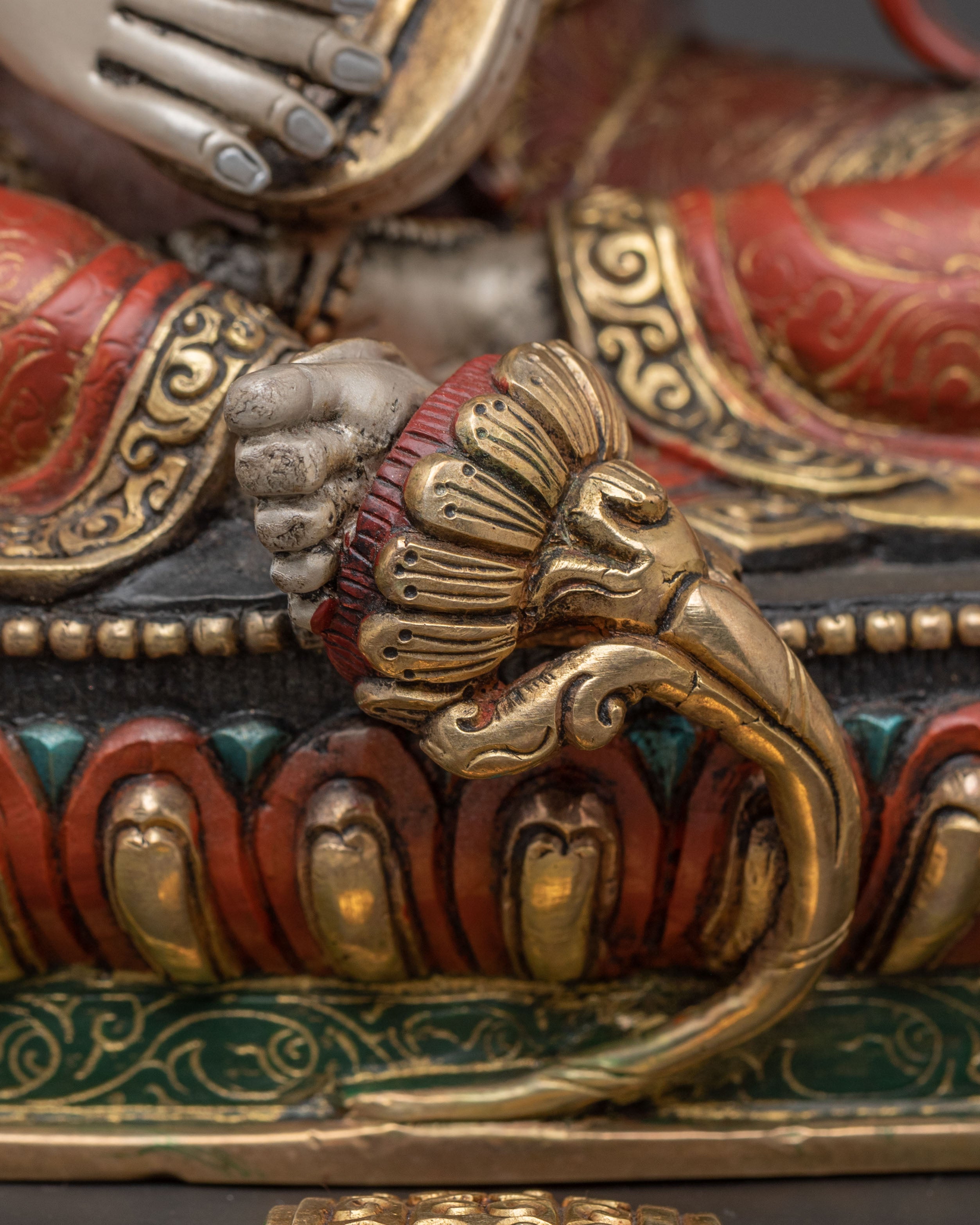 Goddess Saraswati Statue on Throne | Knowledge Icon