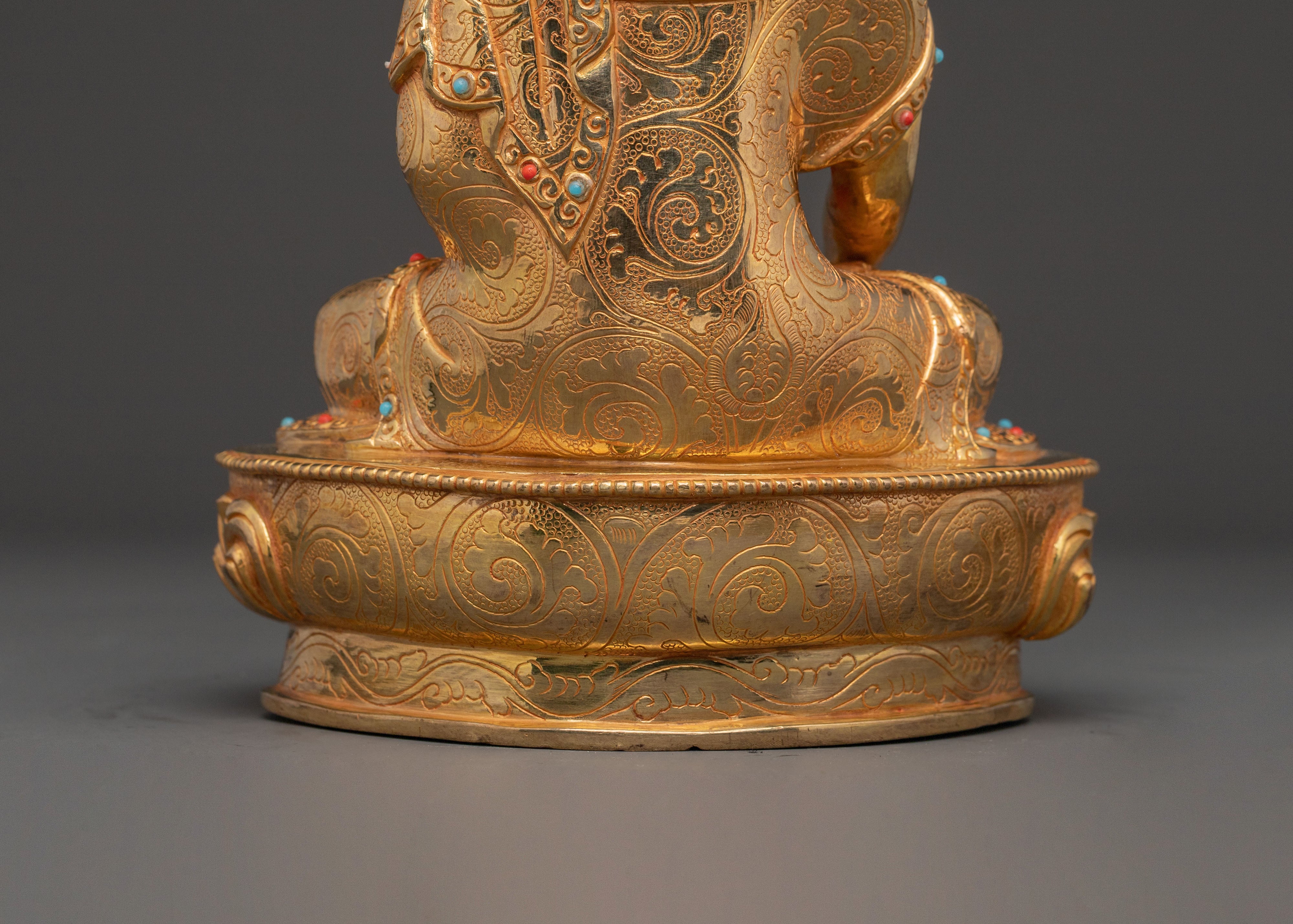 Himalayan Enlightened Shakyamuni Statue - Serene Gilded Copper