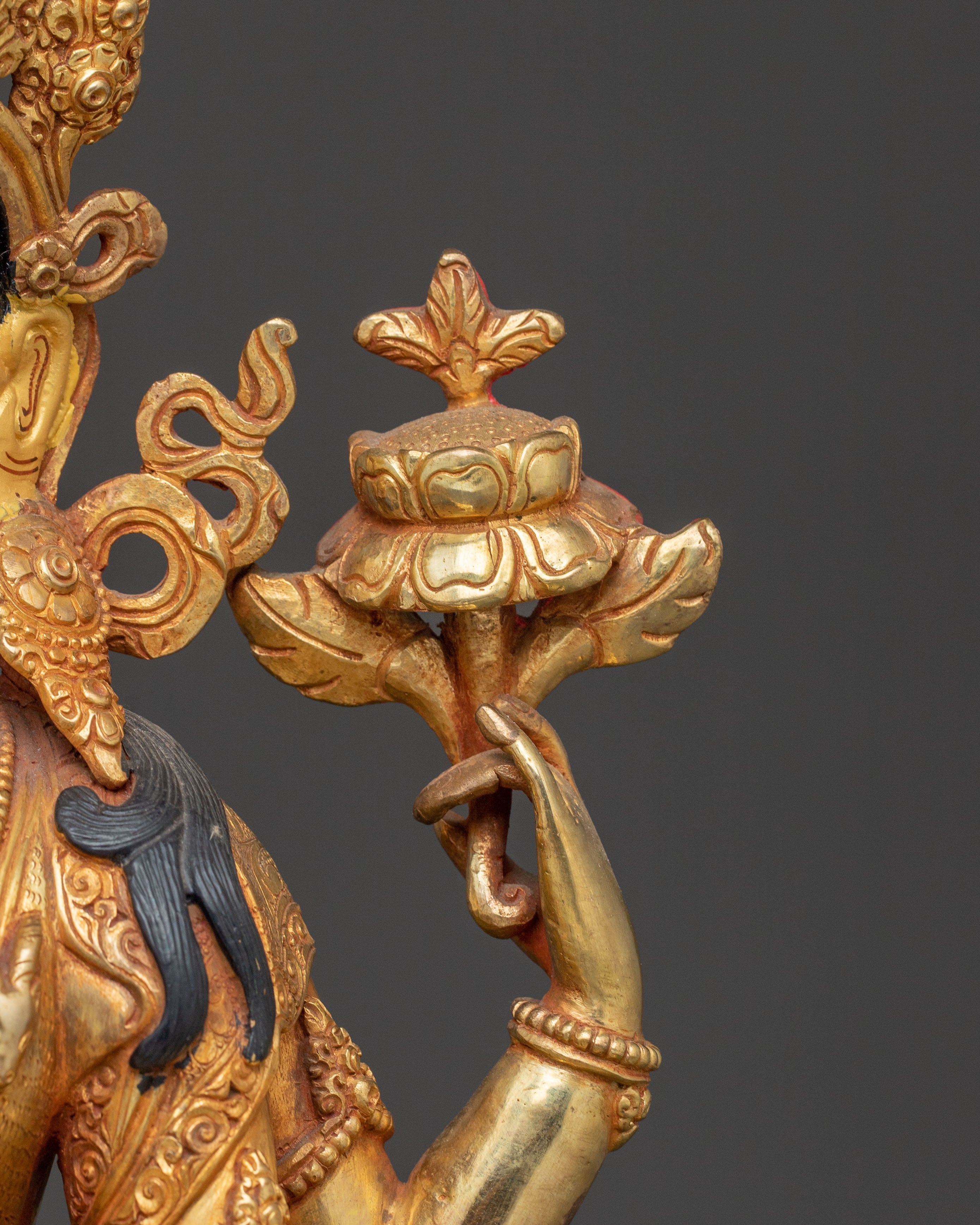 Chenrezig Bodhisattva Blessing Statue – 24K Gold Gilded