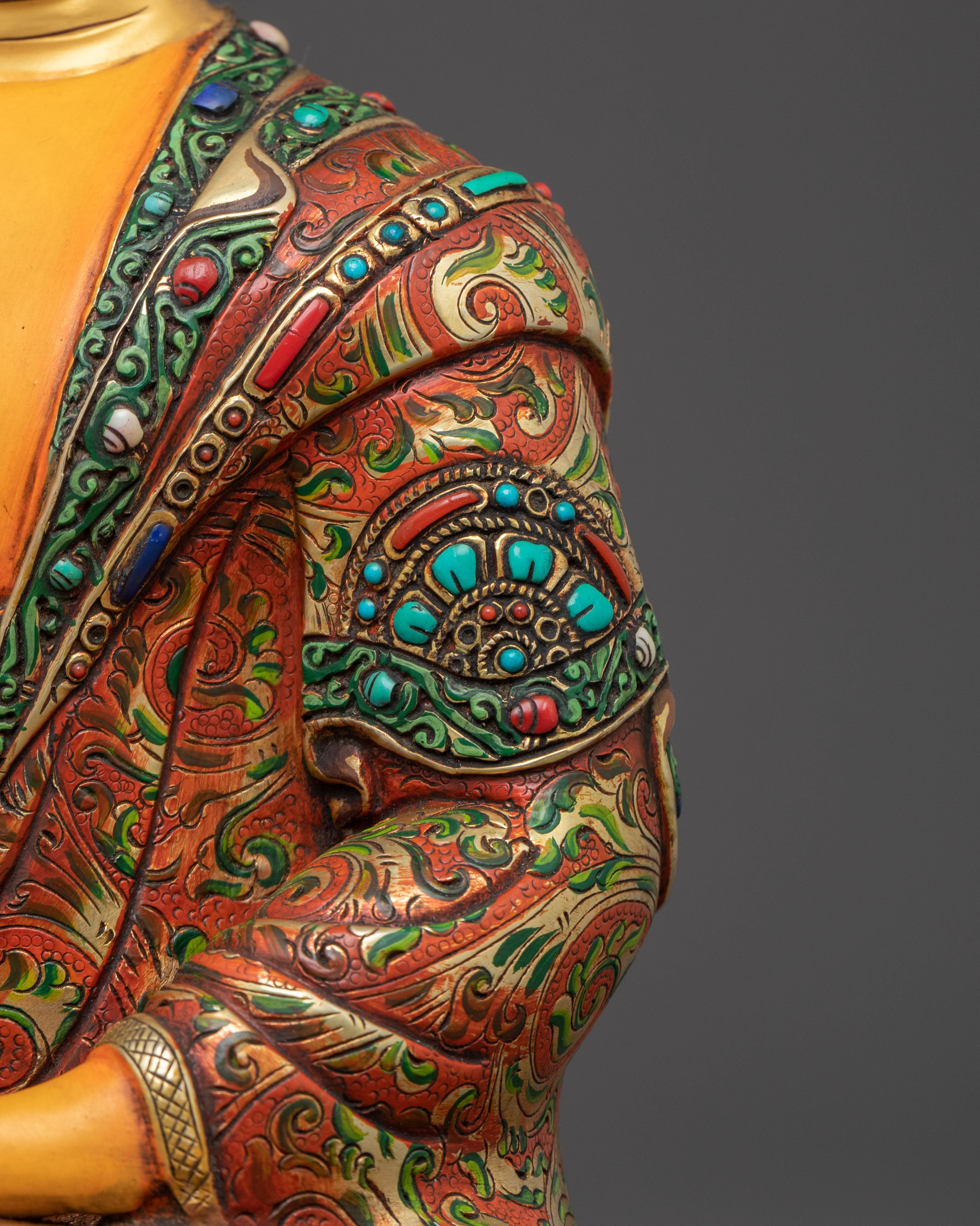 Shakyamuni Buddha Statue – Serene Nepali Artistry