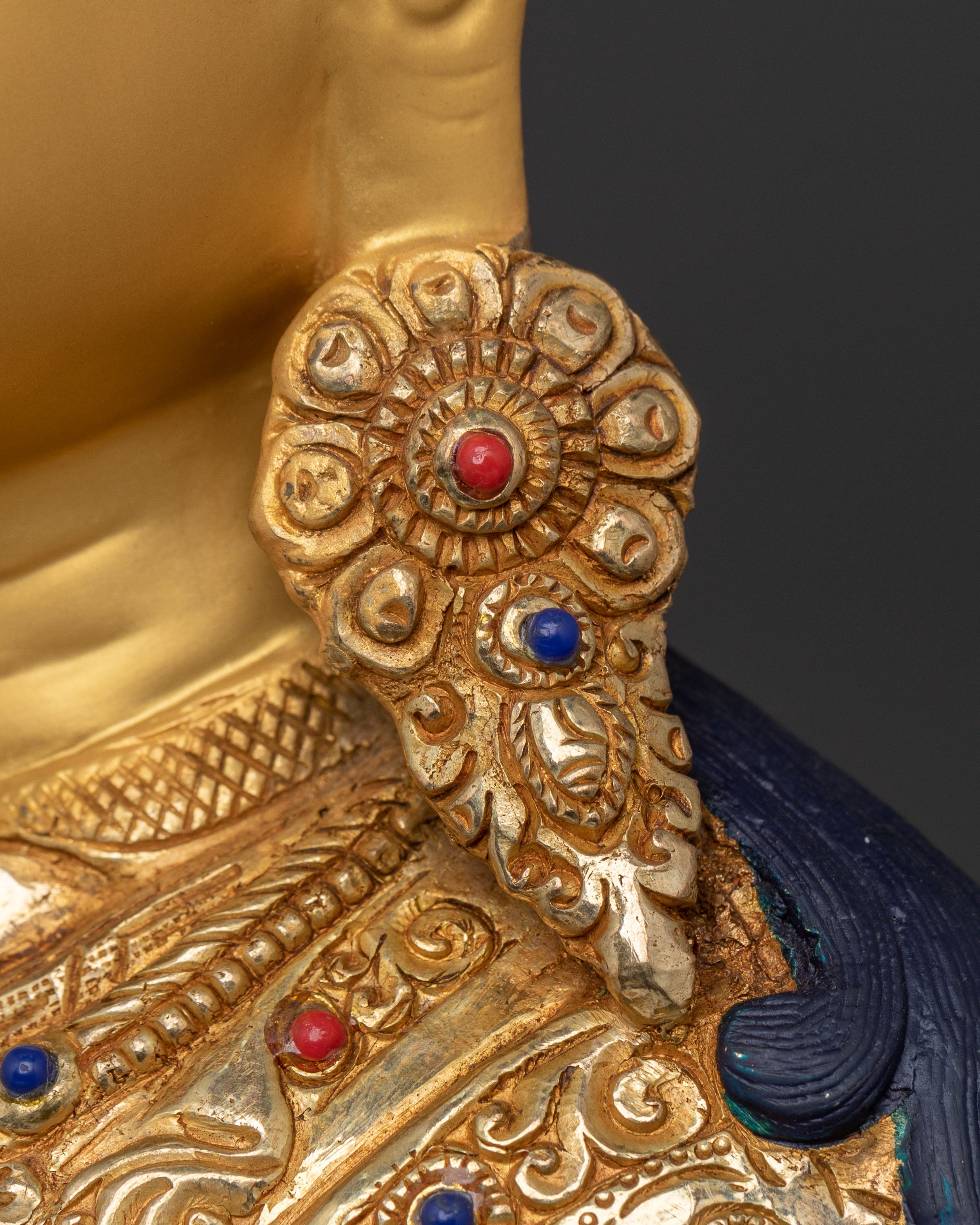 Sacred Guru Rinpoche Statue for Meditation