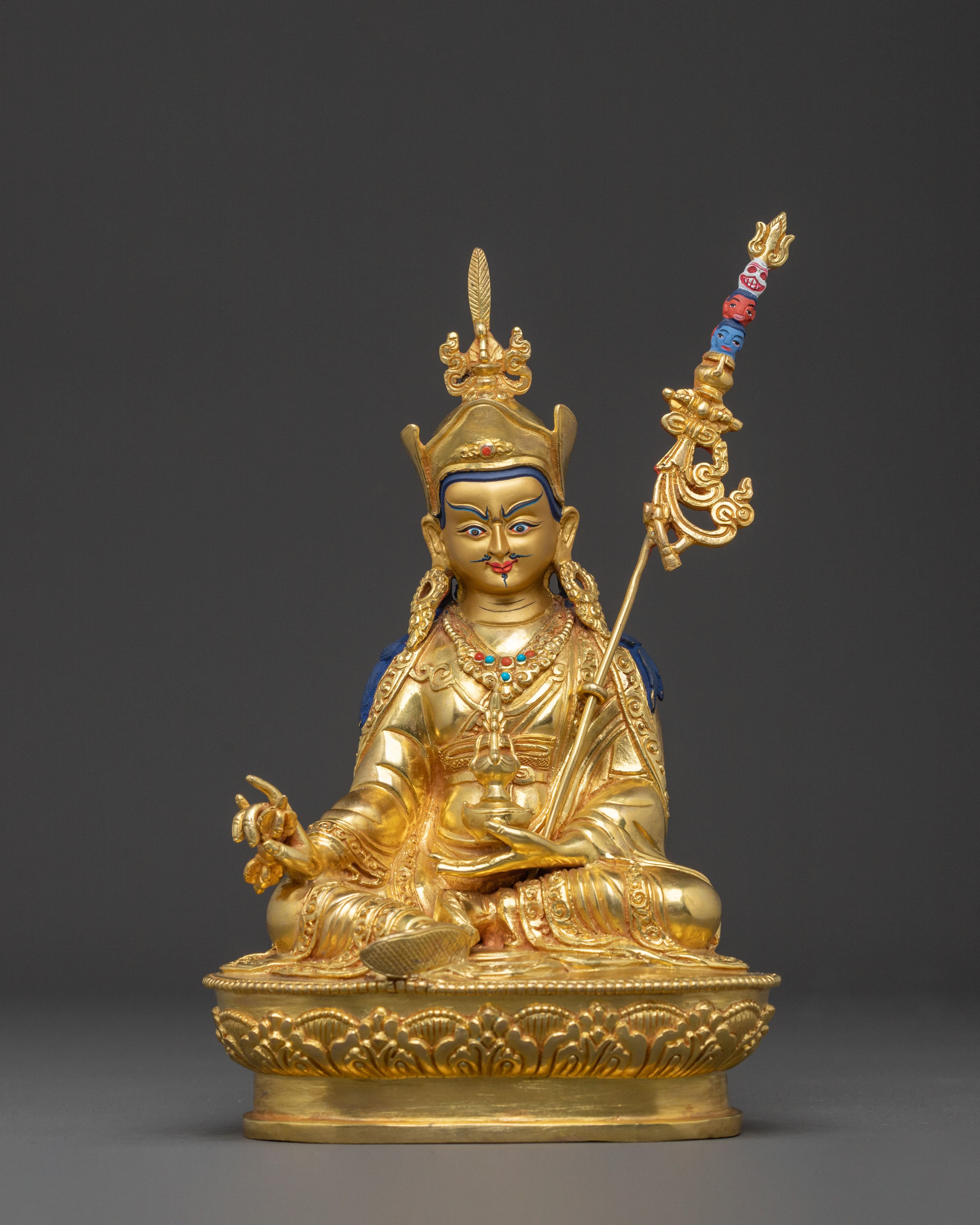 Guru Rinpoche Statue