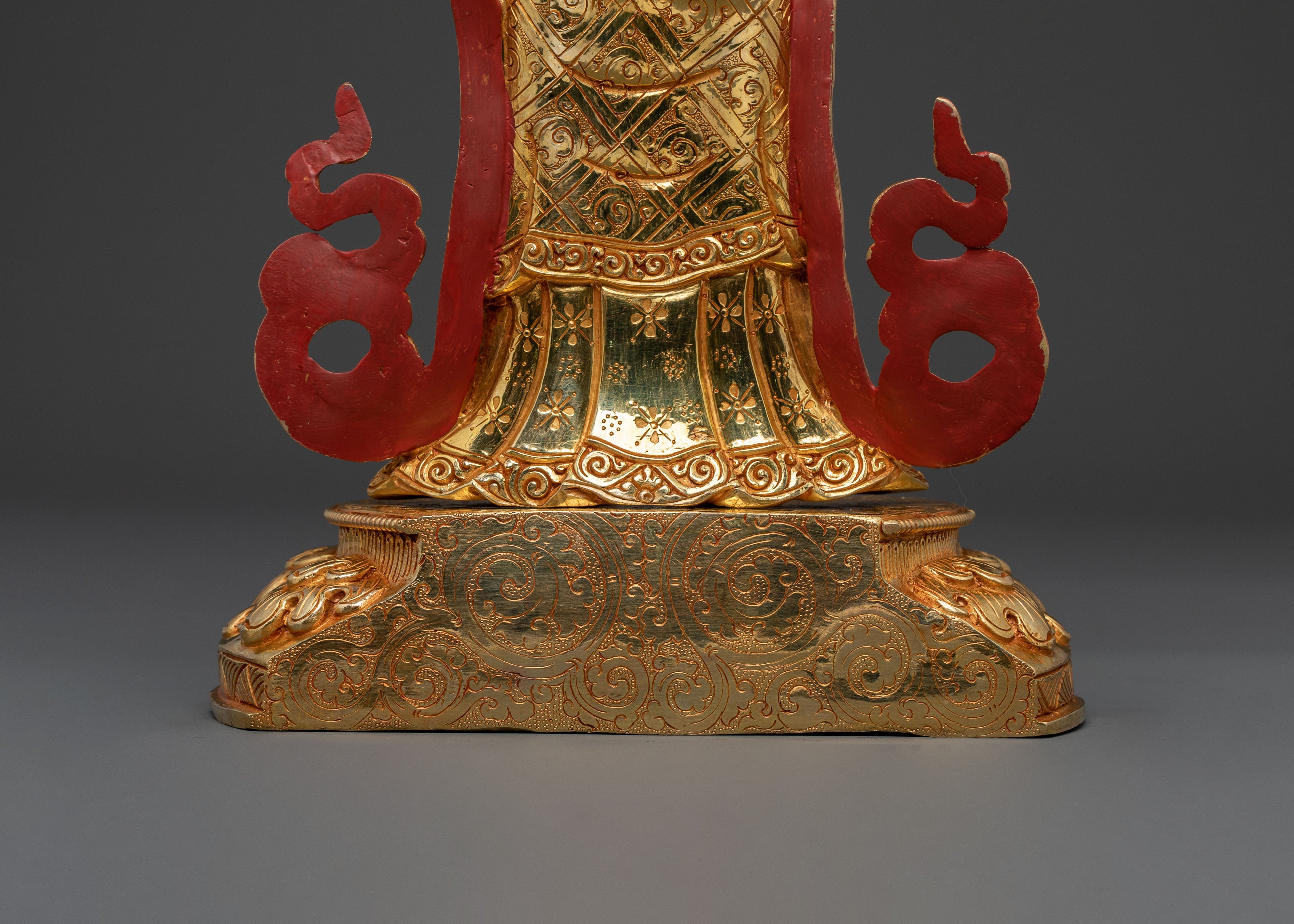 Mandarva: 24K Gold Gilded Traditional Statue