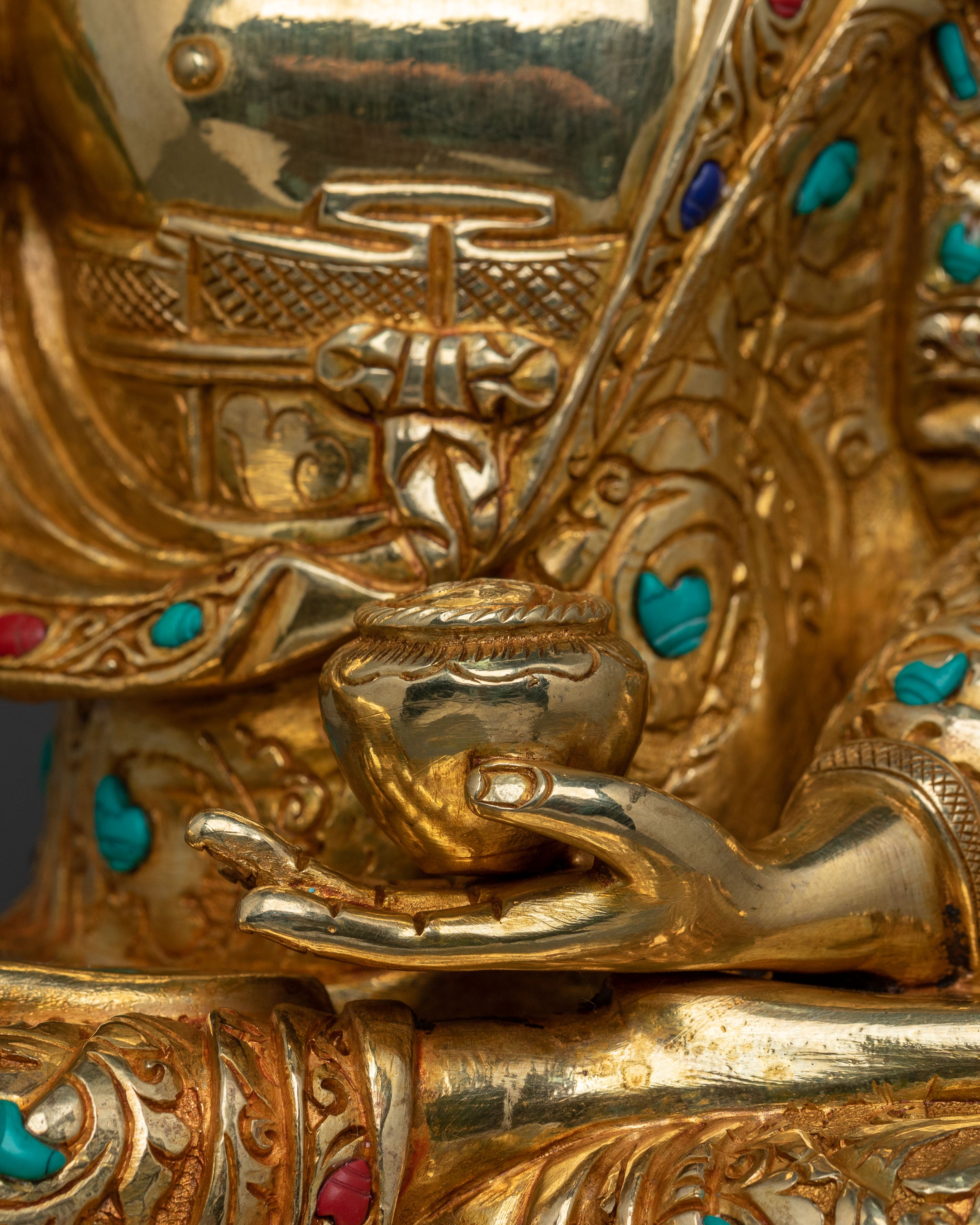 Handcrafted Shakyamuni Buddha Statue | Symbol of Enlightenment and Peace