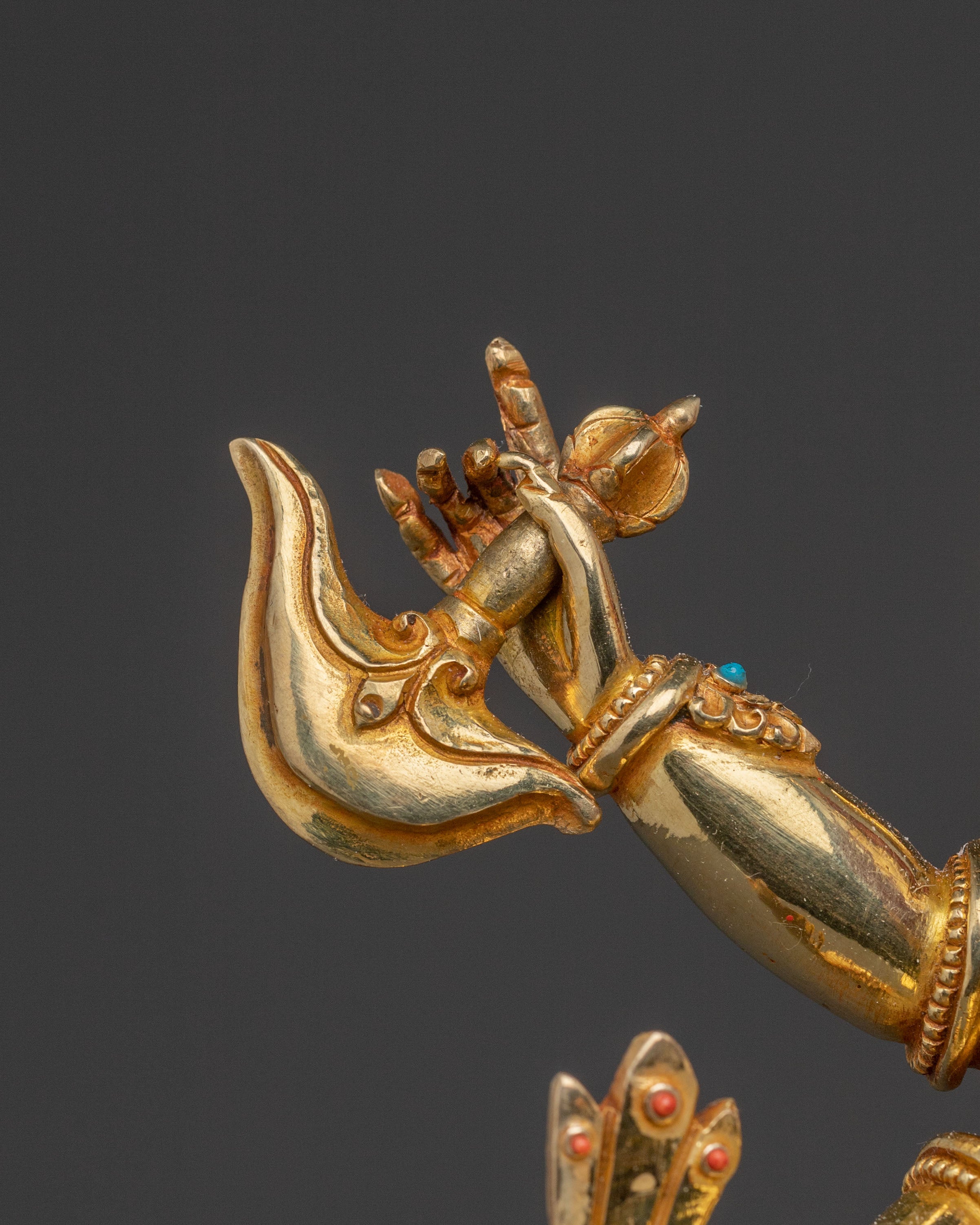 White mahakala Divine Statue