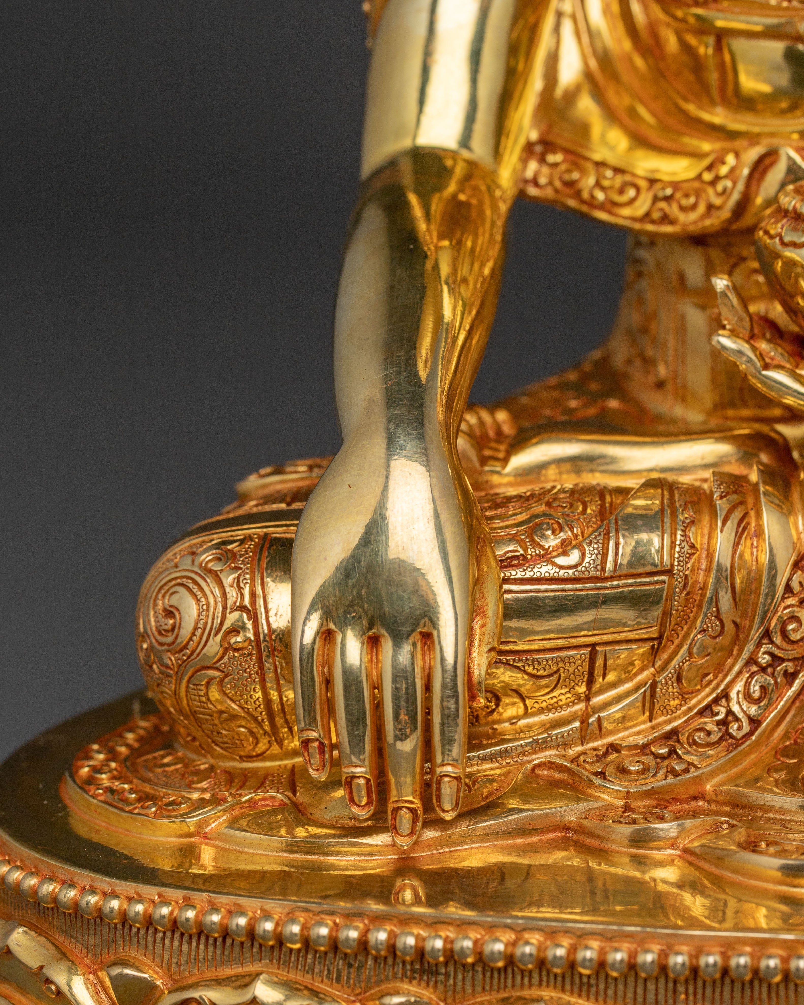 Sacred Shakyamuni Buddha Statue for Meditation
