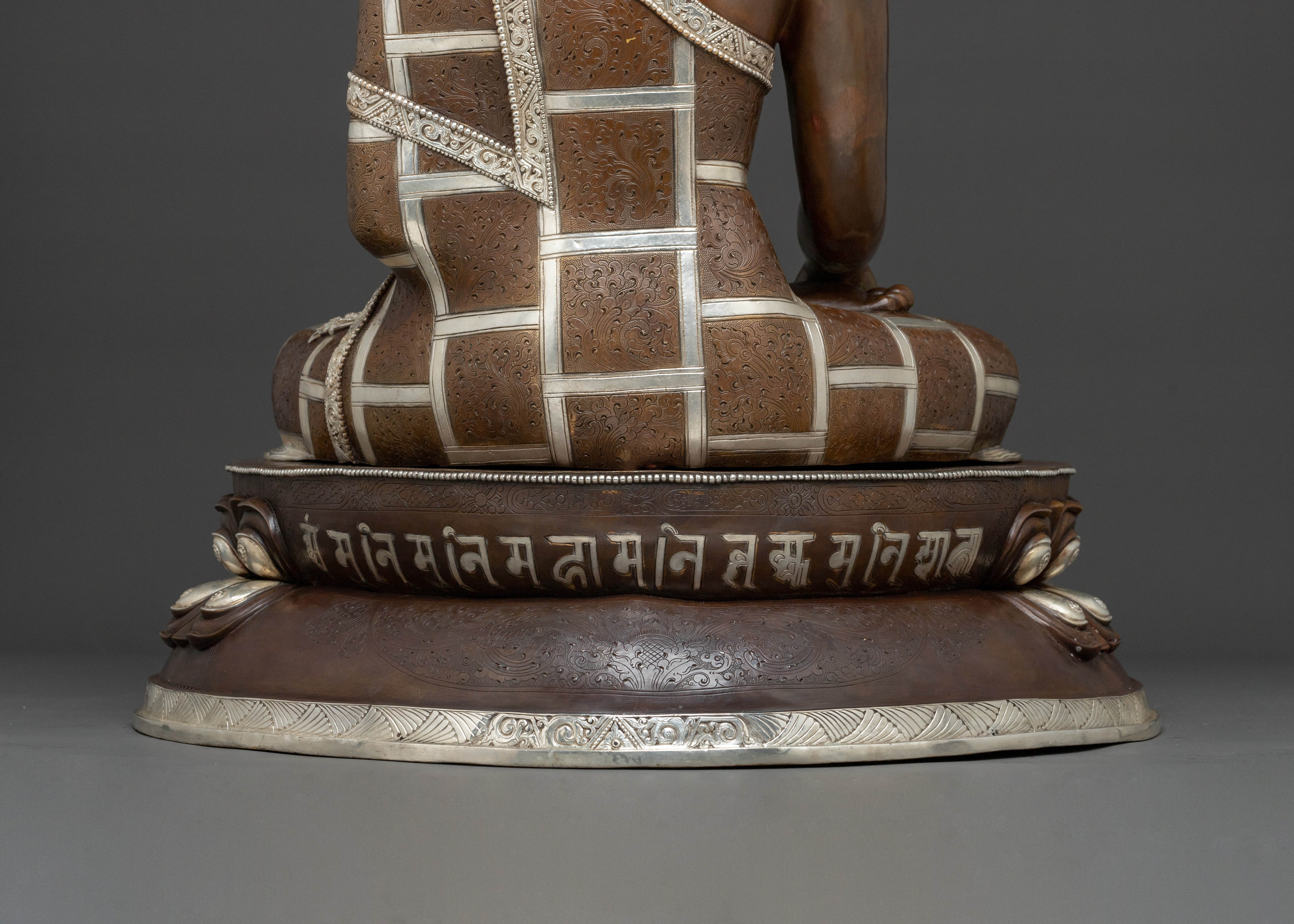 Shakyamuni Buddha: Monastic Golden Figurine