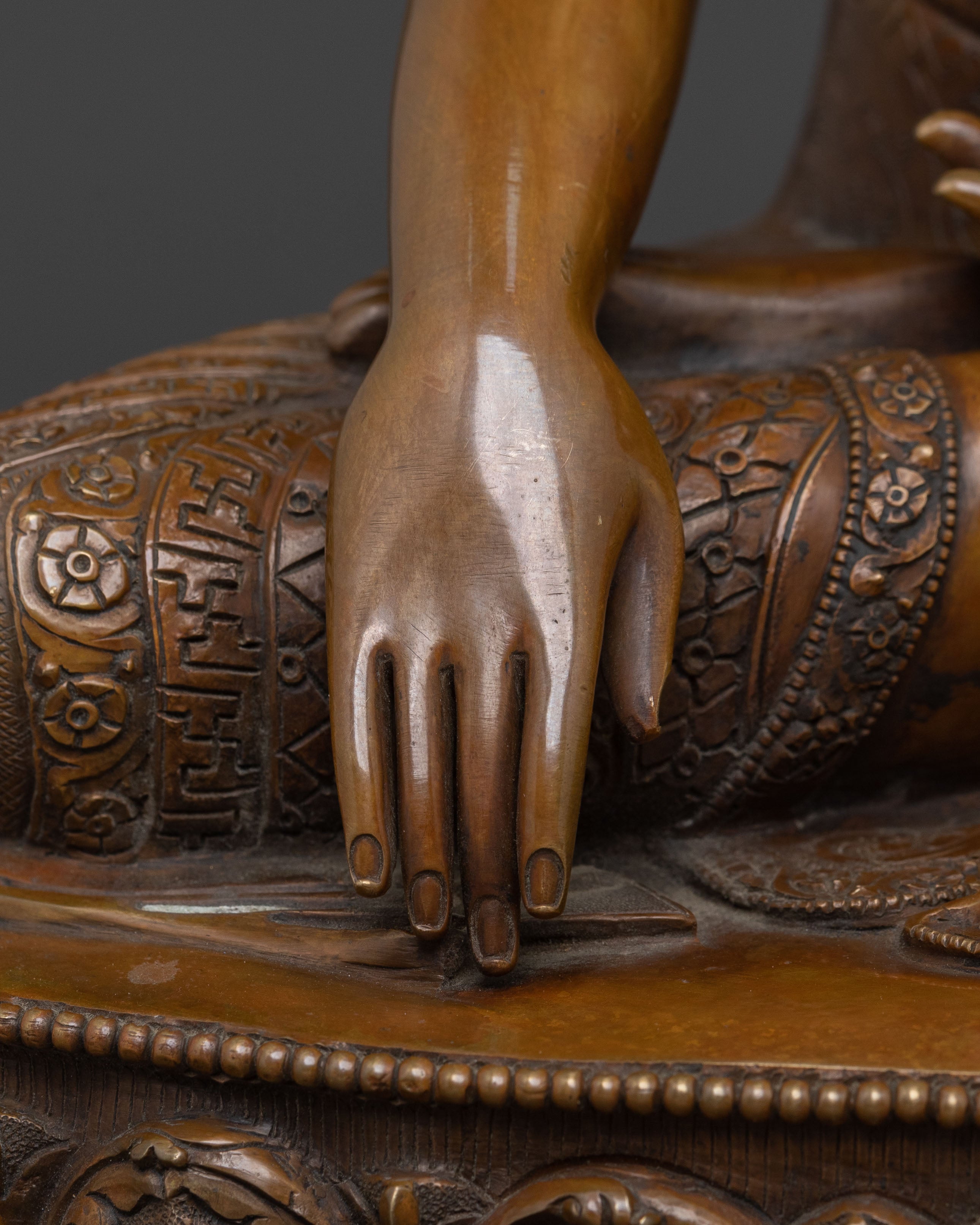 Shakyamuni Buddha Statue | Peaceful Figurine