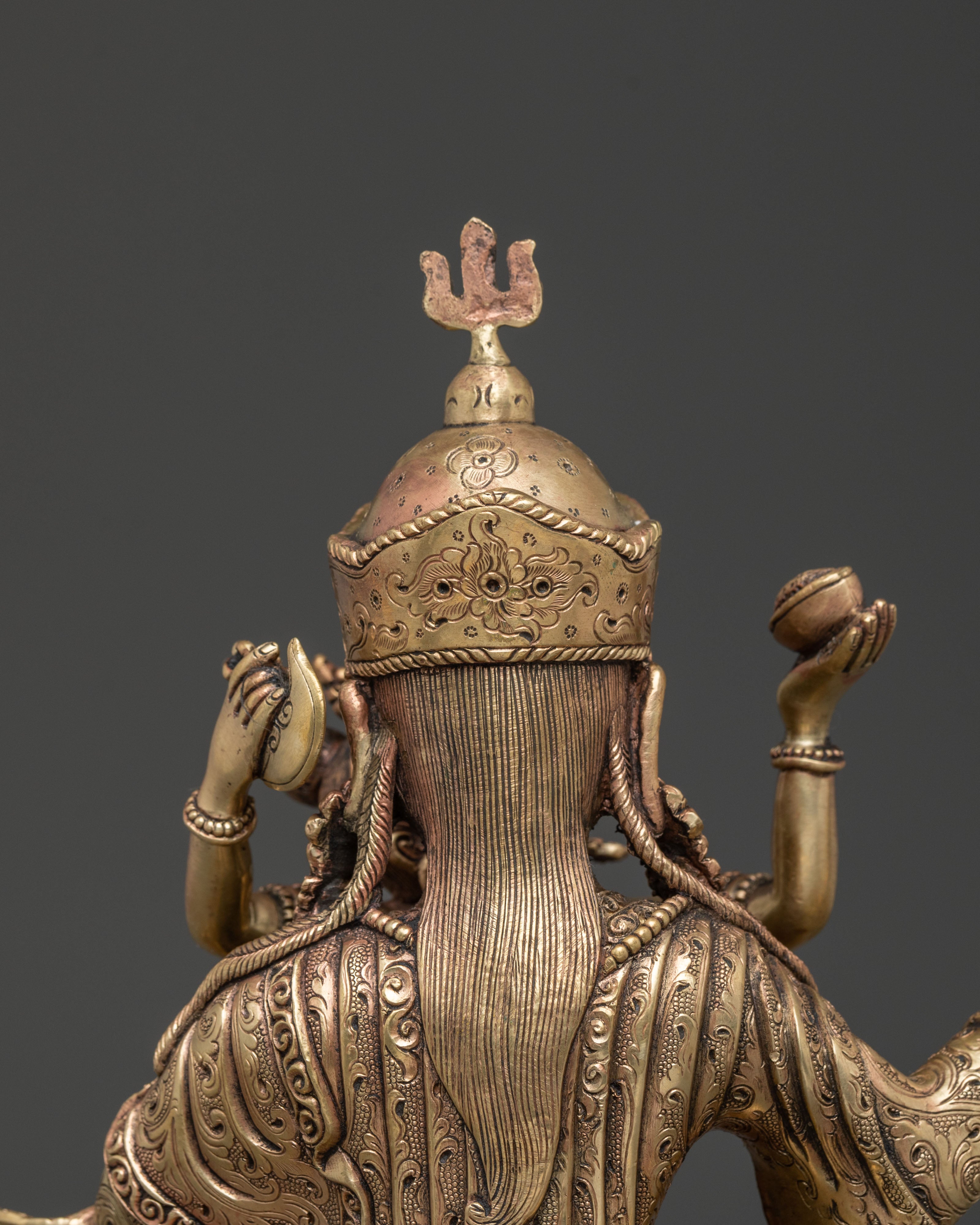 Handcrafted Padmasambhava Statue: Spiritual Teaching