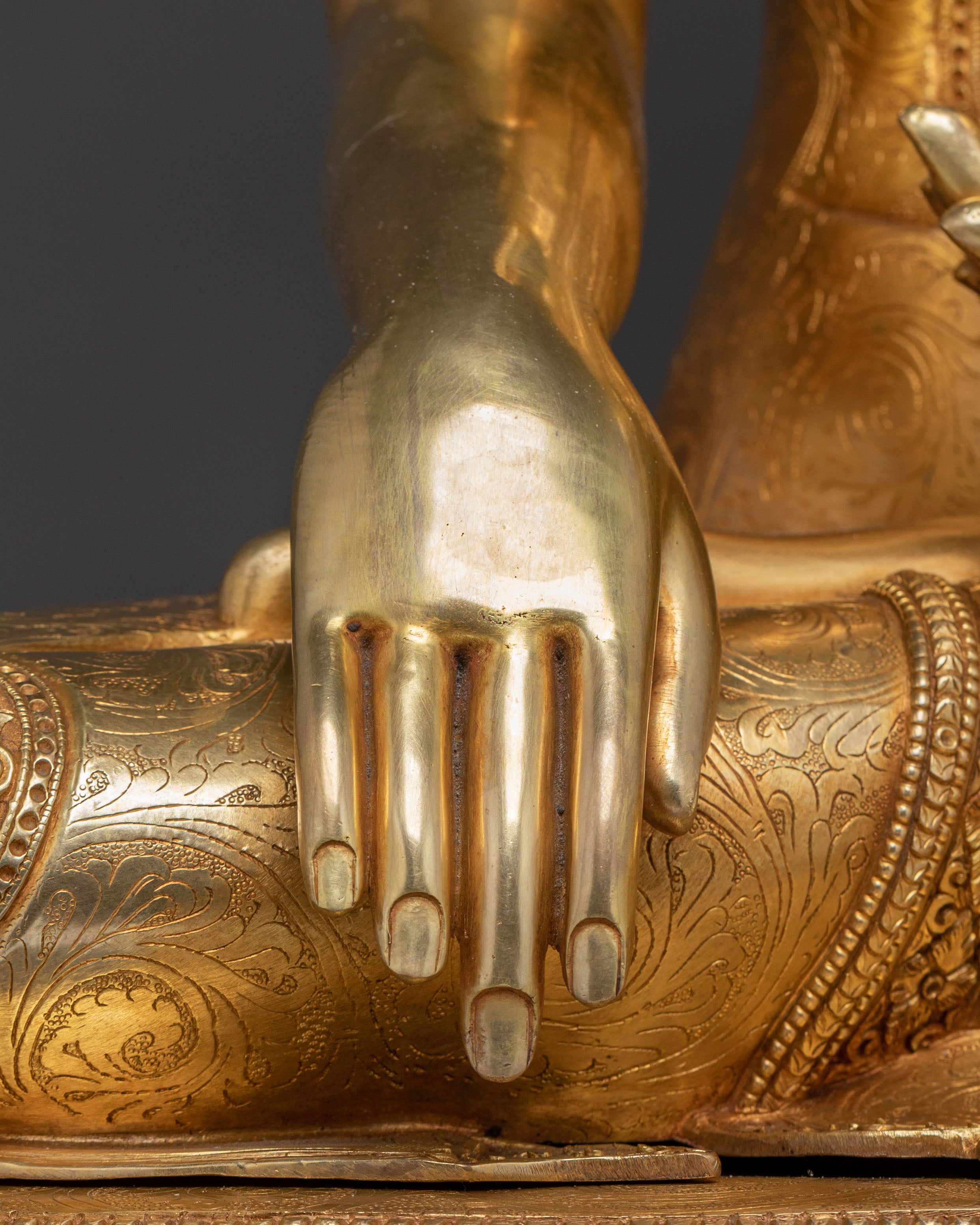 Shakyamuni Buddha Golden Statue | Enlightened Figure