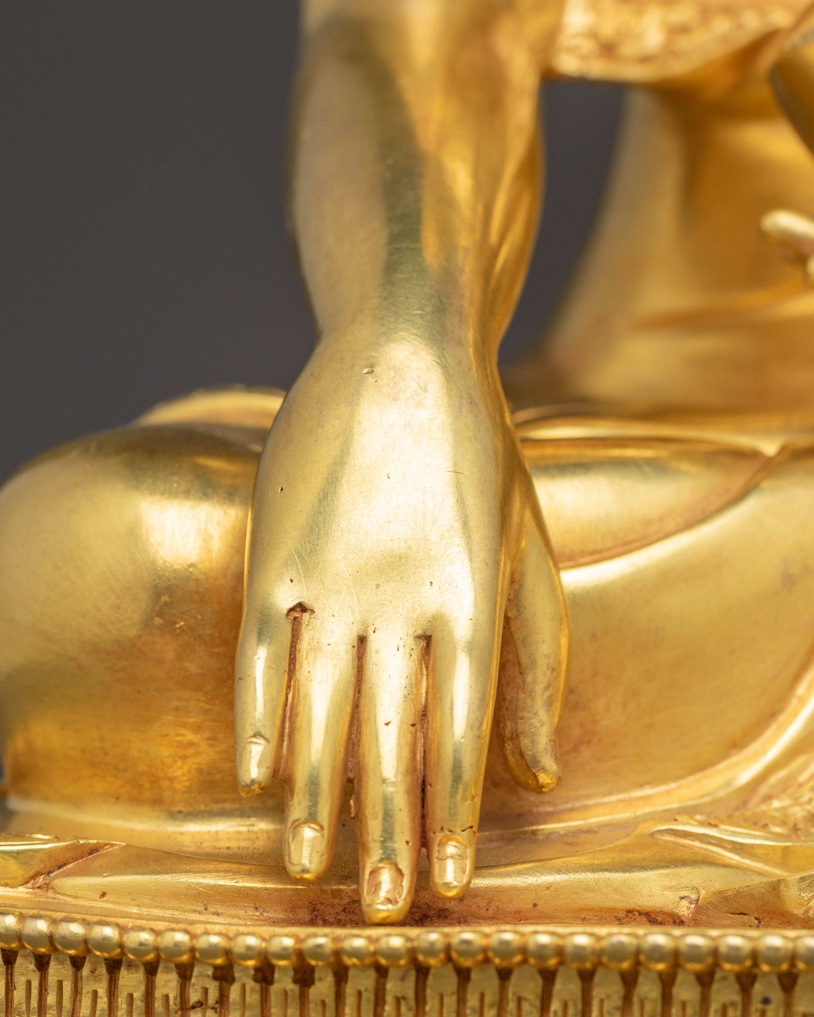 Sacred Gautama Buddha Statue: Buddha of Knowledge and Power