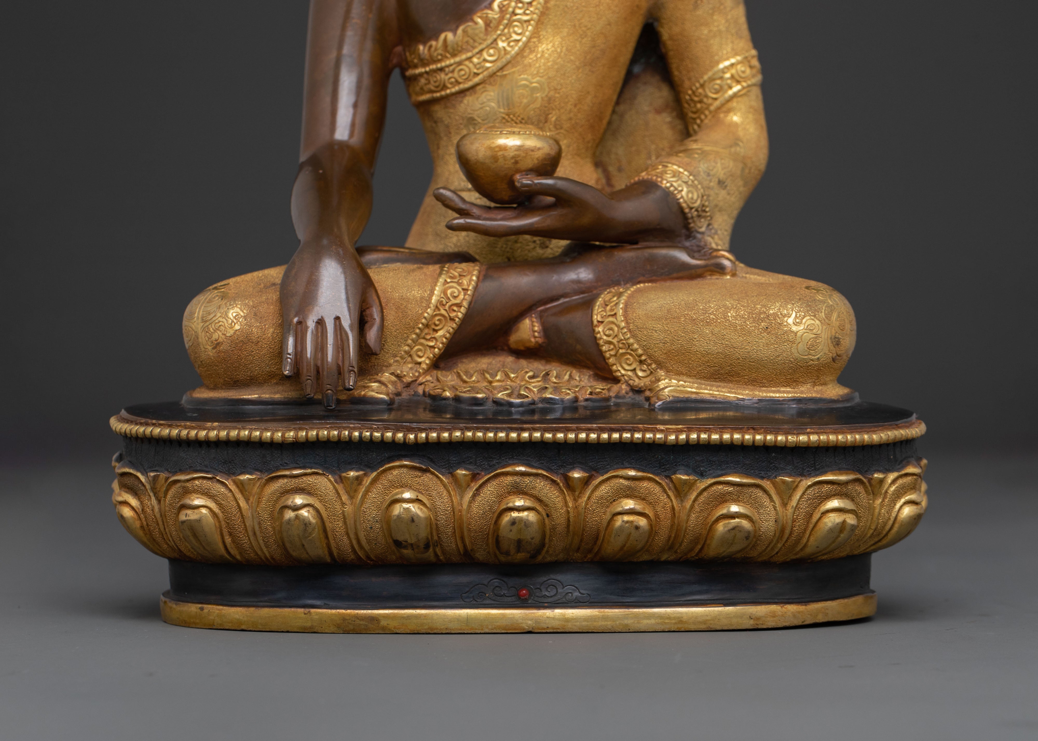 Shakyamuni Buddha Statue: Buddhist Alter Decor