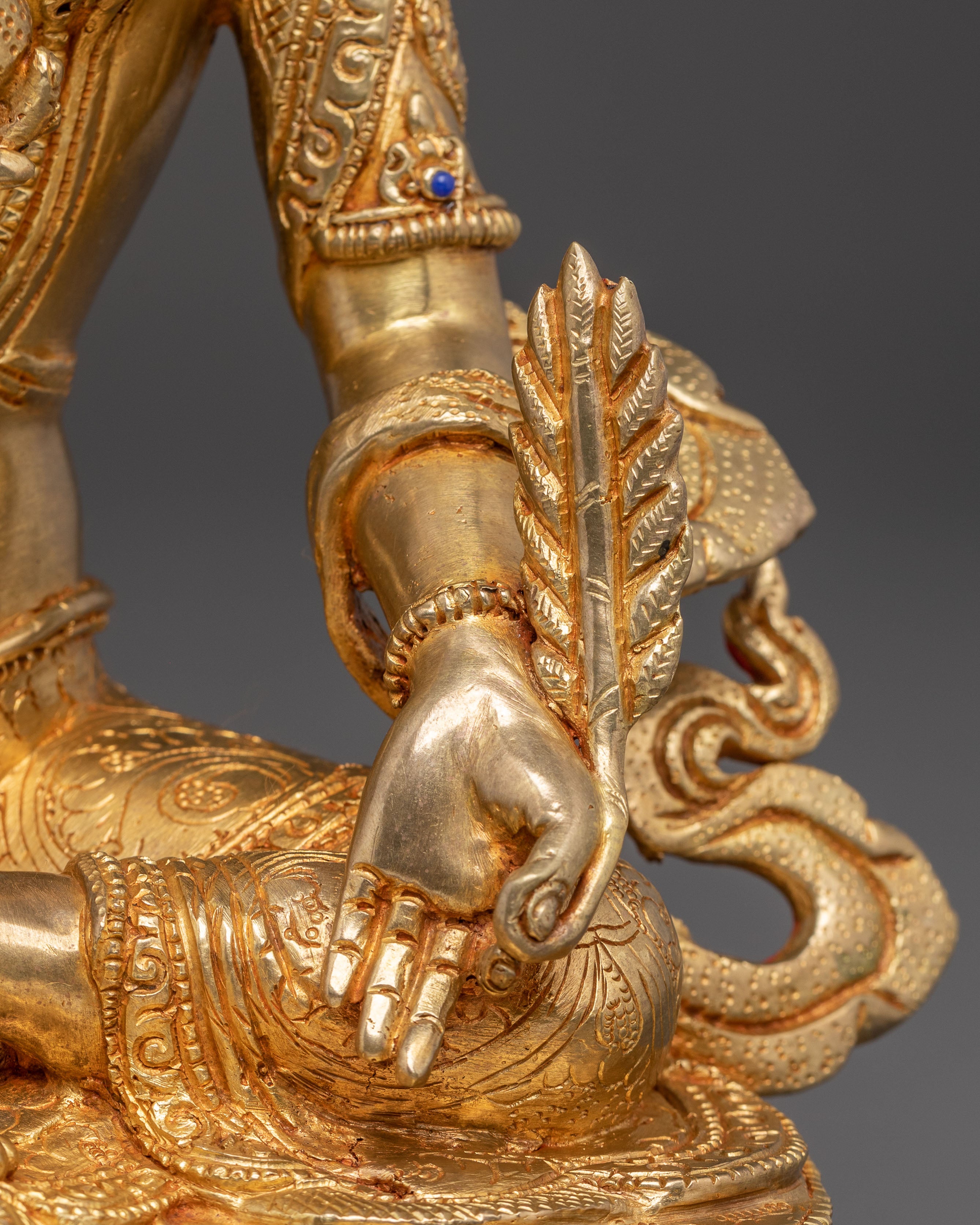 Kshitigarbha Statue: Divine Buddhist Bodhisattva | Guardian of Beings