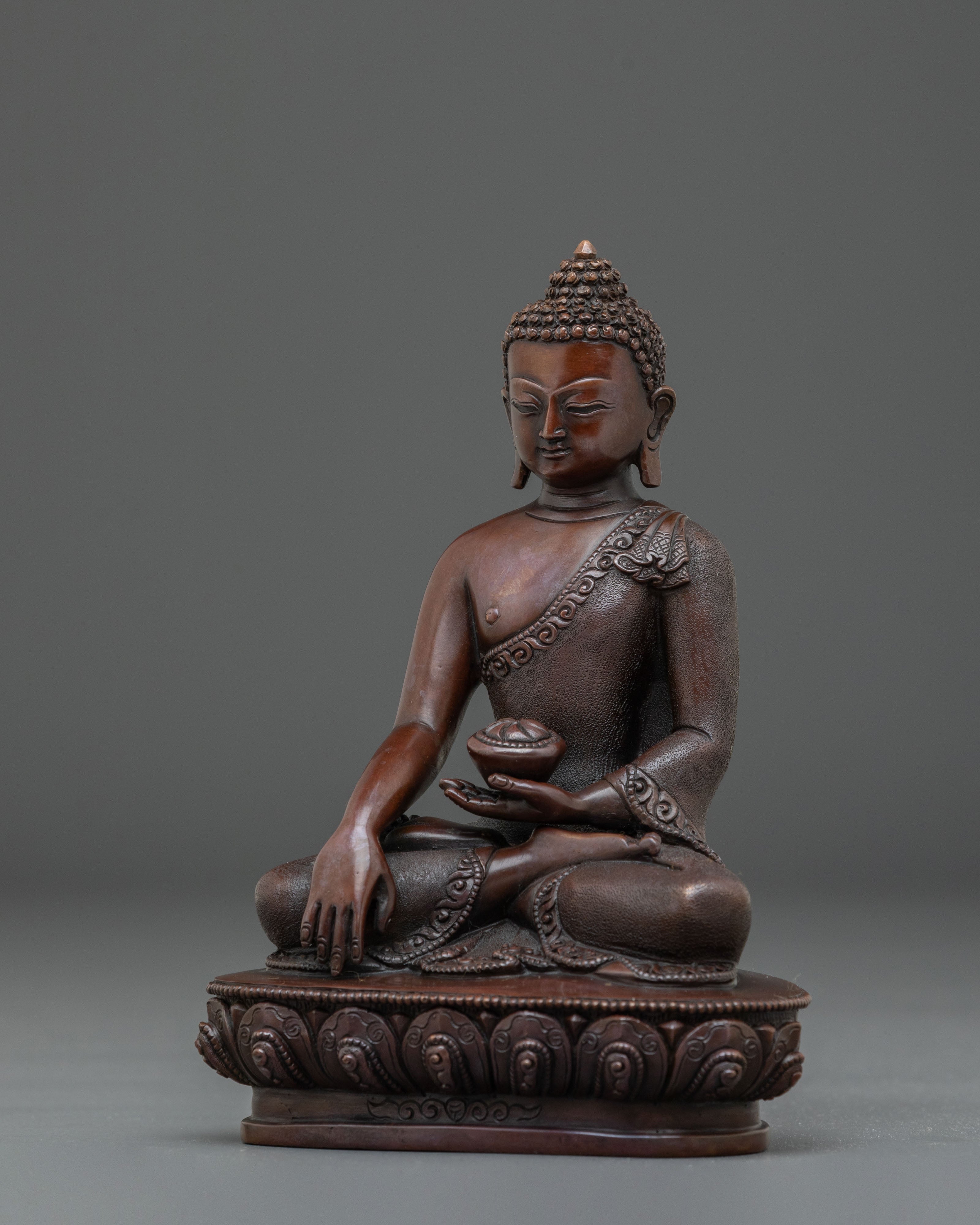 Shakyamuni Buddha Oxidized Copper Statue | Serene Craftsmanship