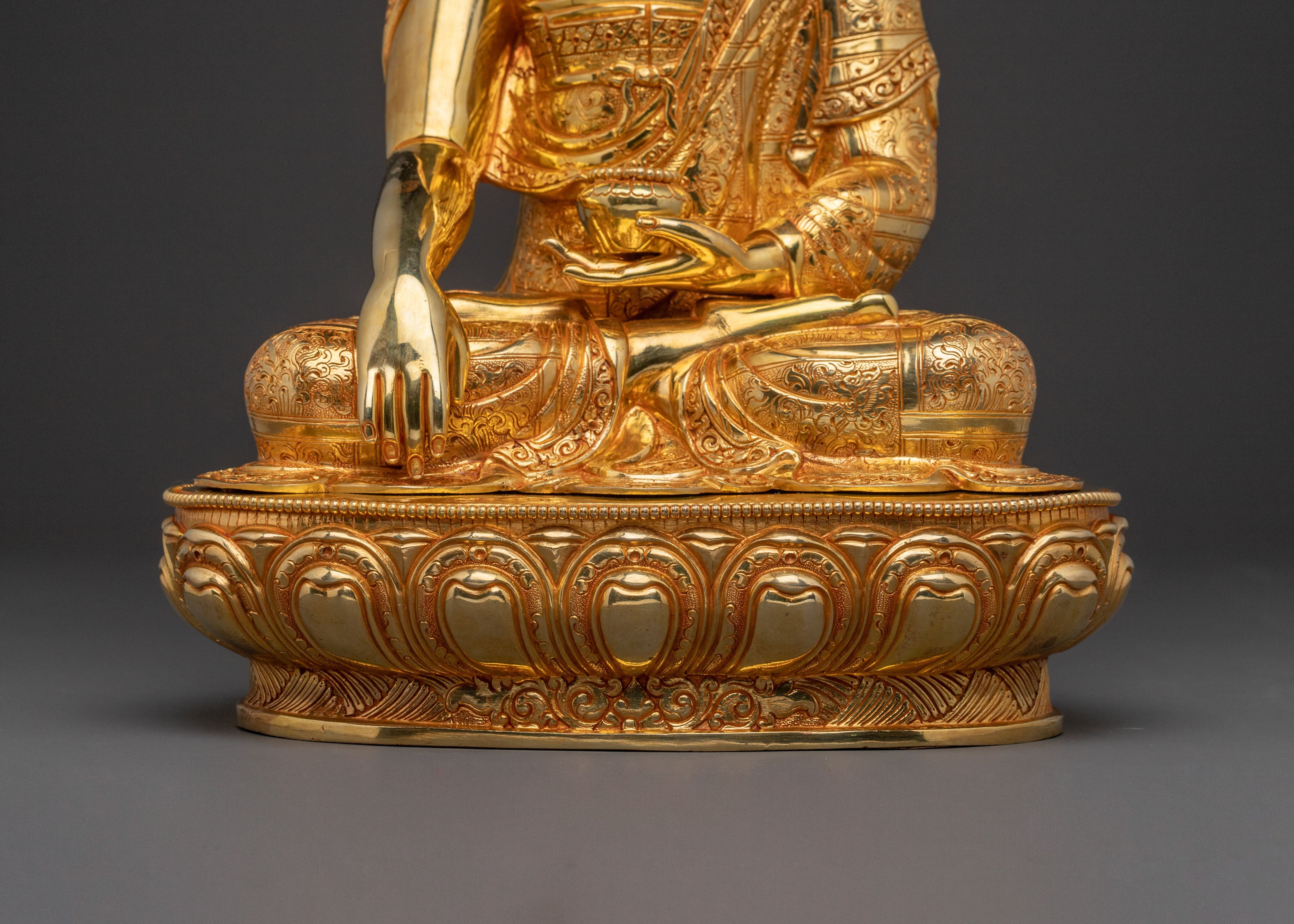 Shakyamuni Buddha Statue | Enlightened Figure