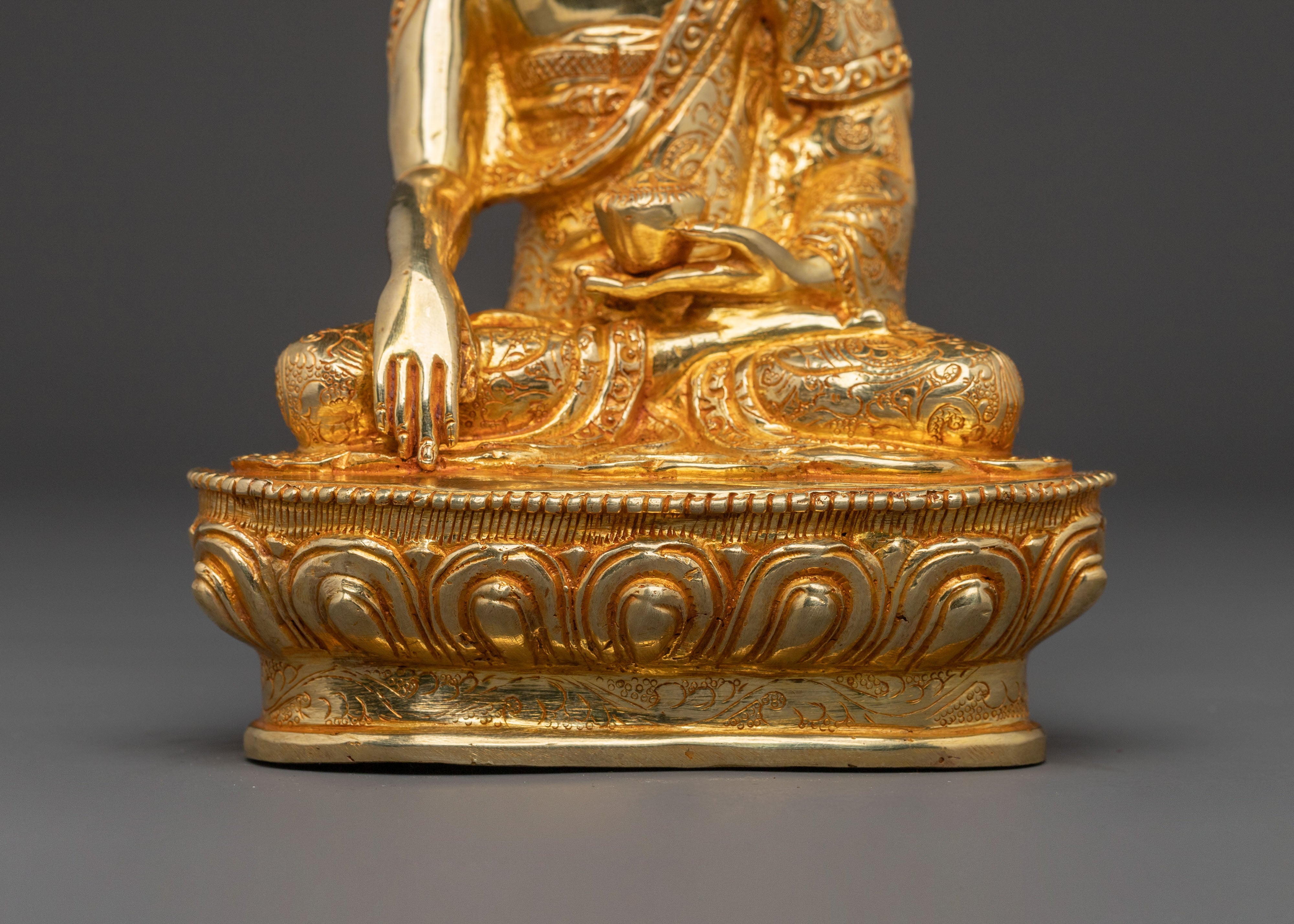 Shakyamuni Buddha Idol | Spiritual Awakening