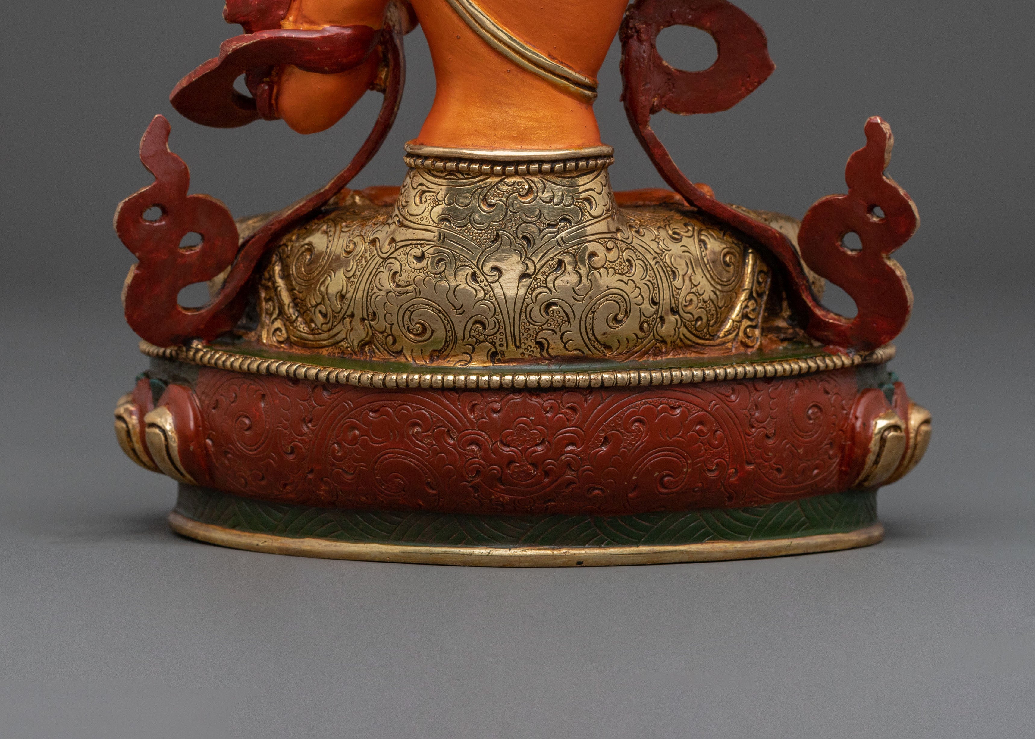Manjushri Statue: Symbol of Wisdom & Enlightenment