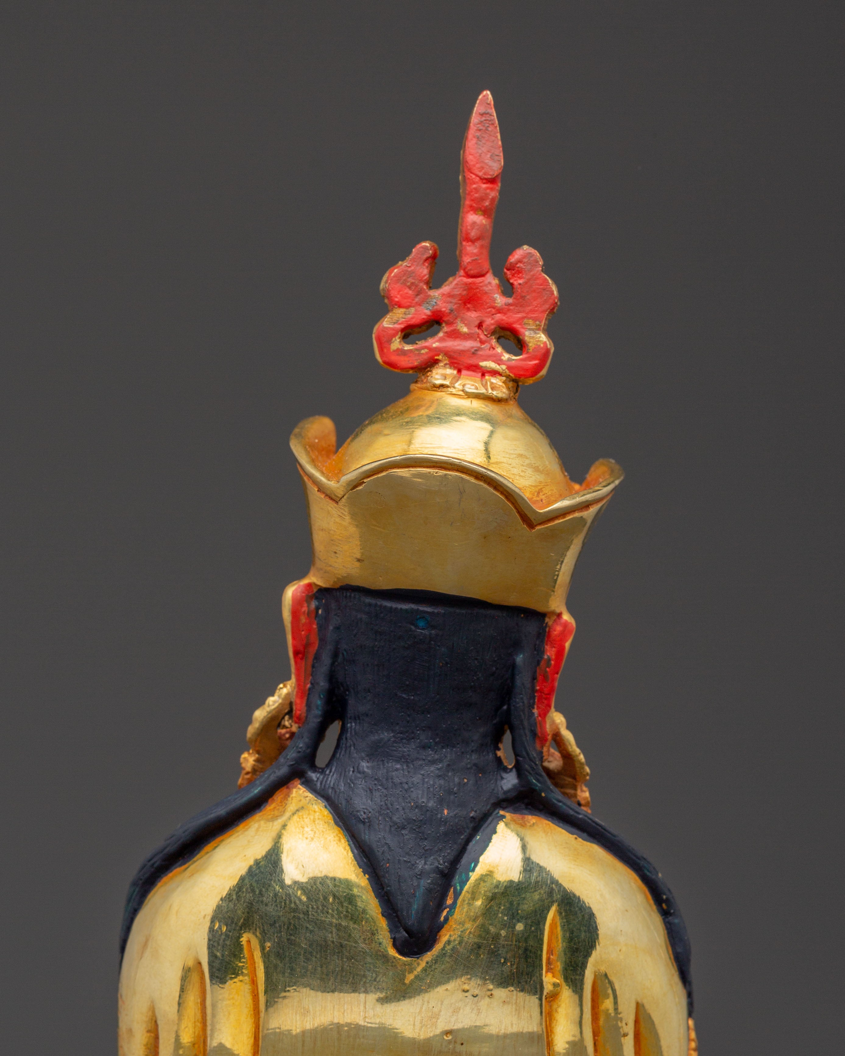 Golden Guru Rinpoche Spiritual Statue – Handcrafted Perfection