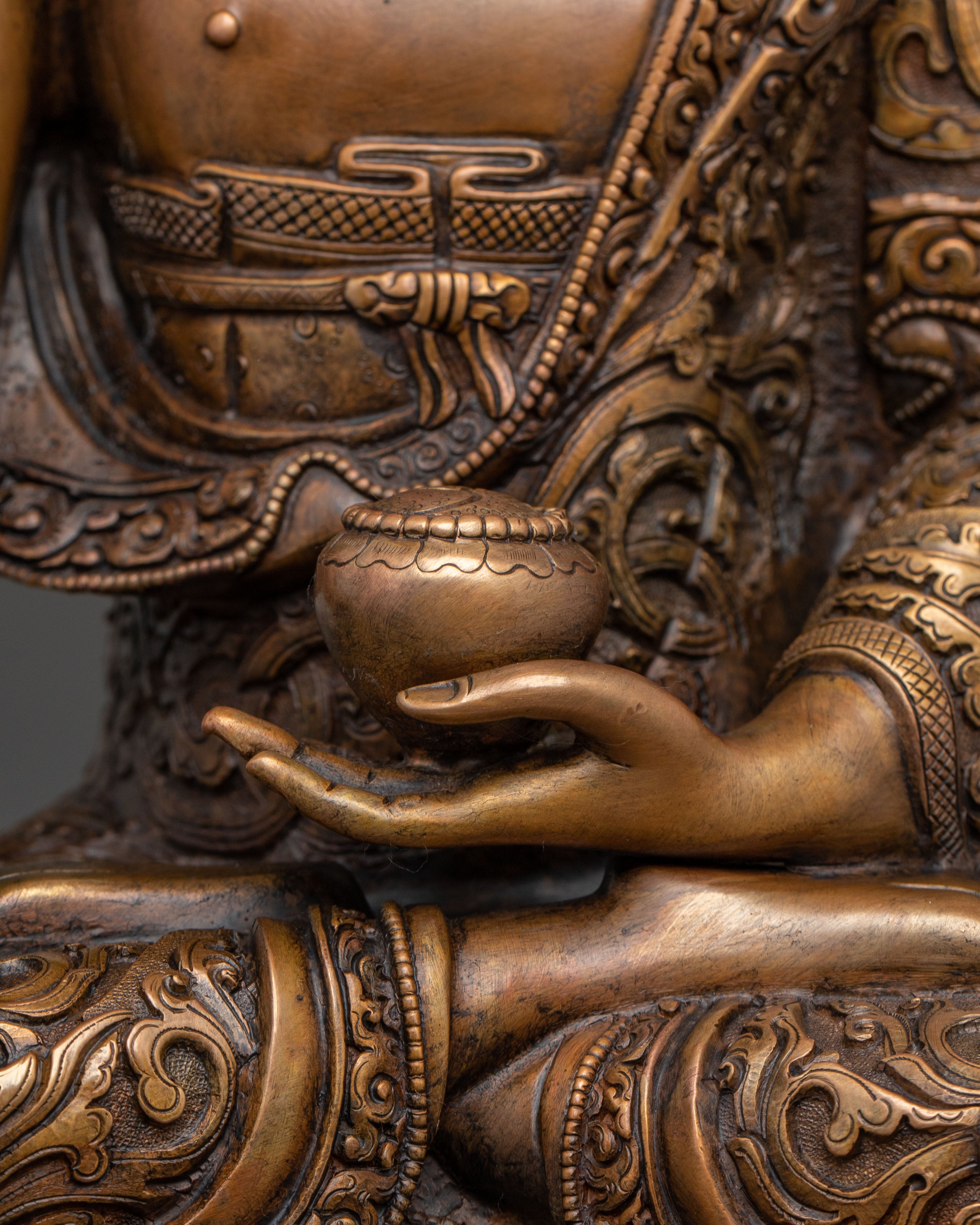 Shakyamuni Buddha Statue for Decor – Oxidized Copper Art