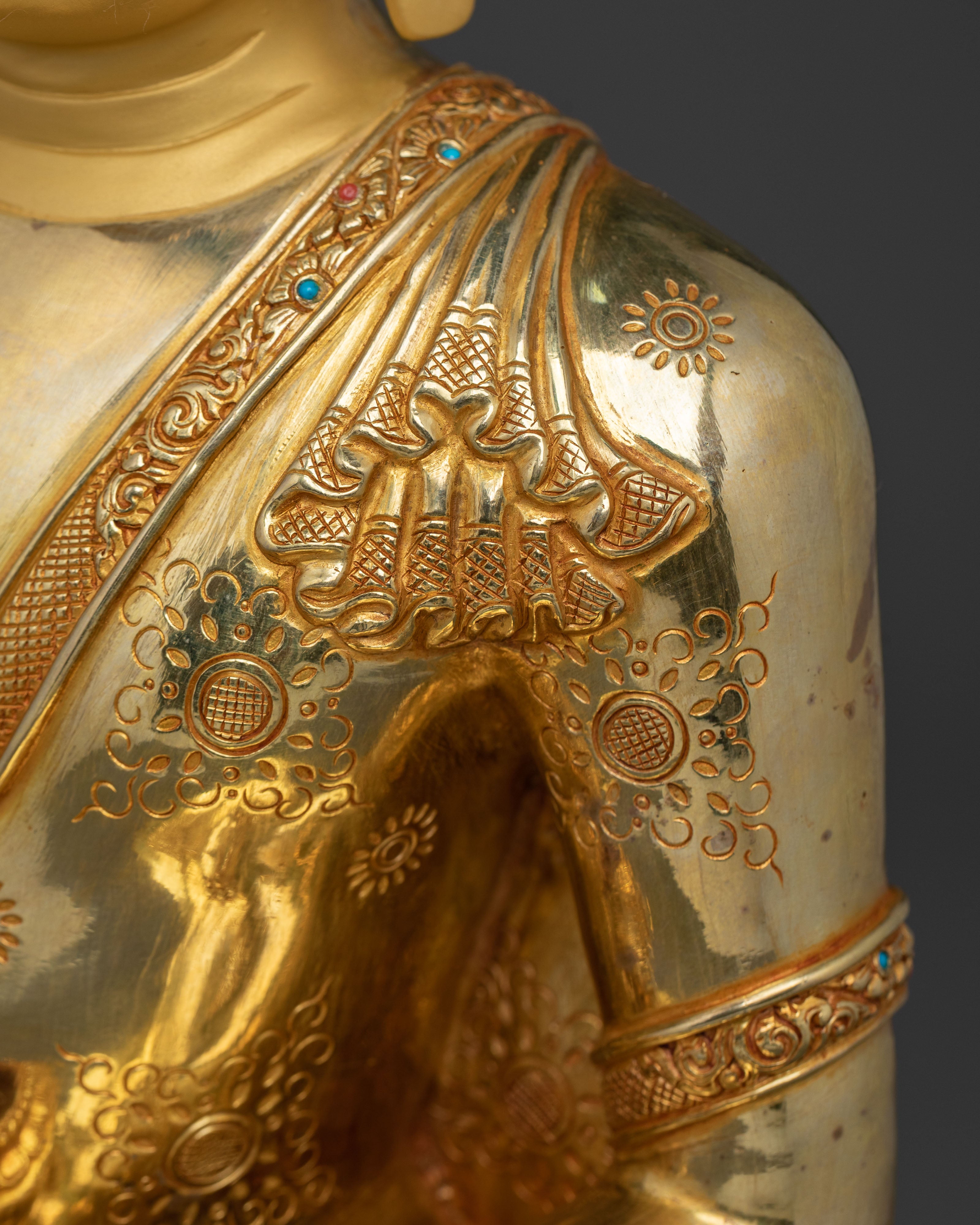Statue of Shakyamuni Buddha | Dharma Teaching