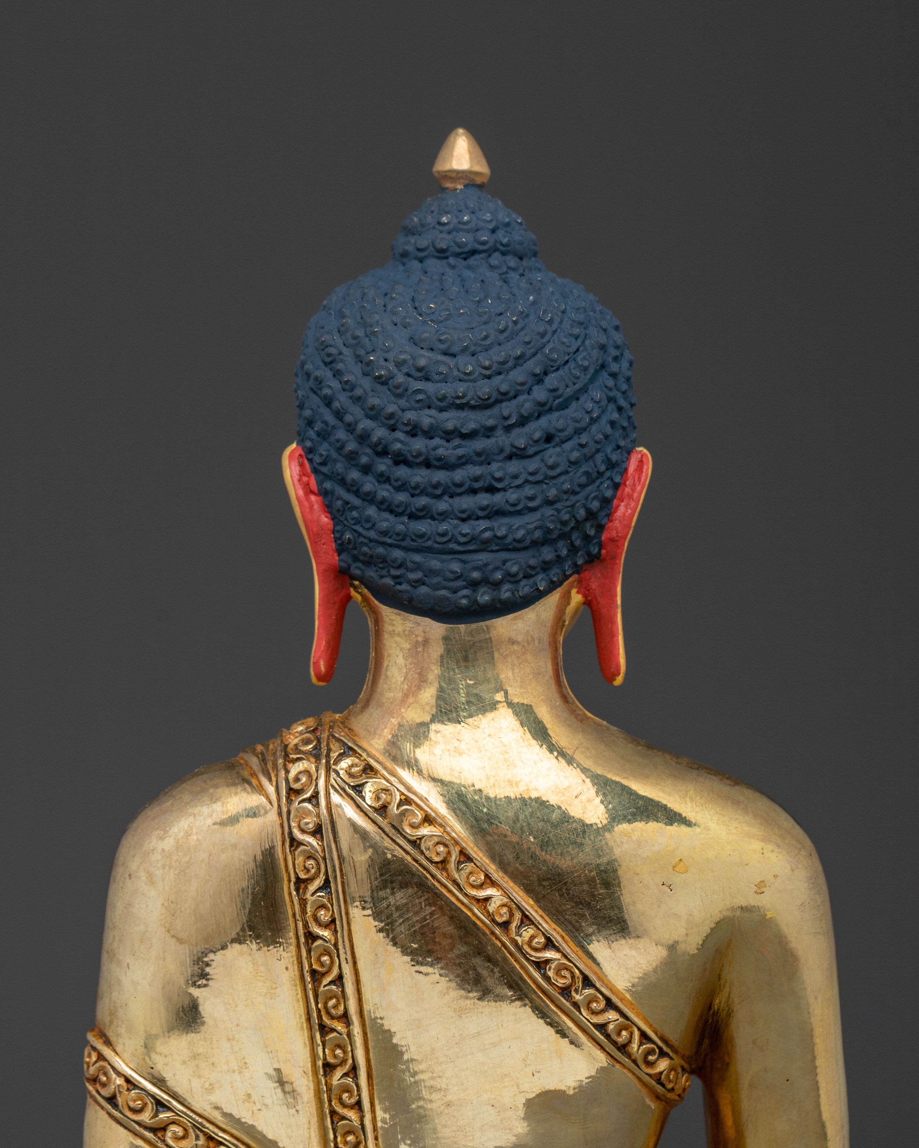 Golden Shakyamuni Buddha Statue: Traditional Figure