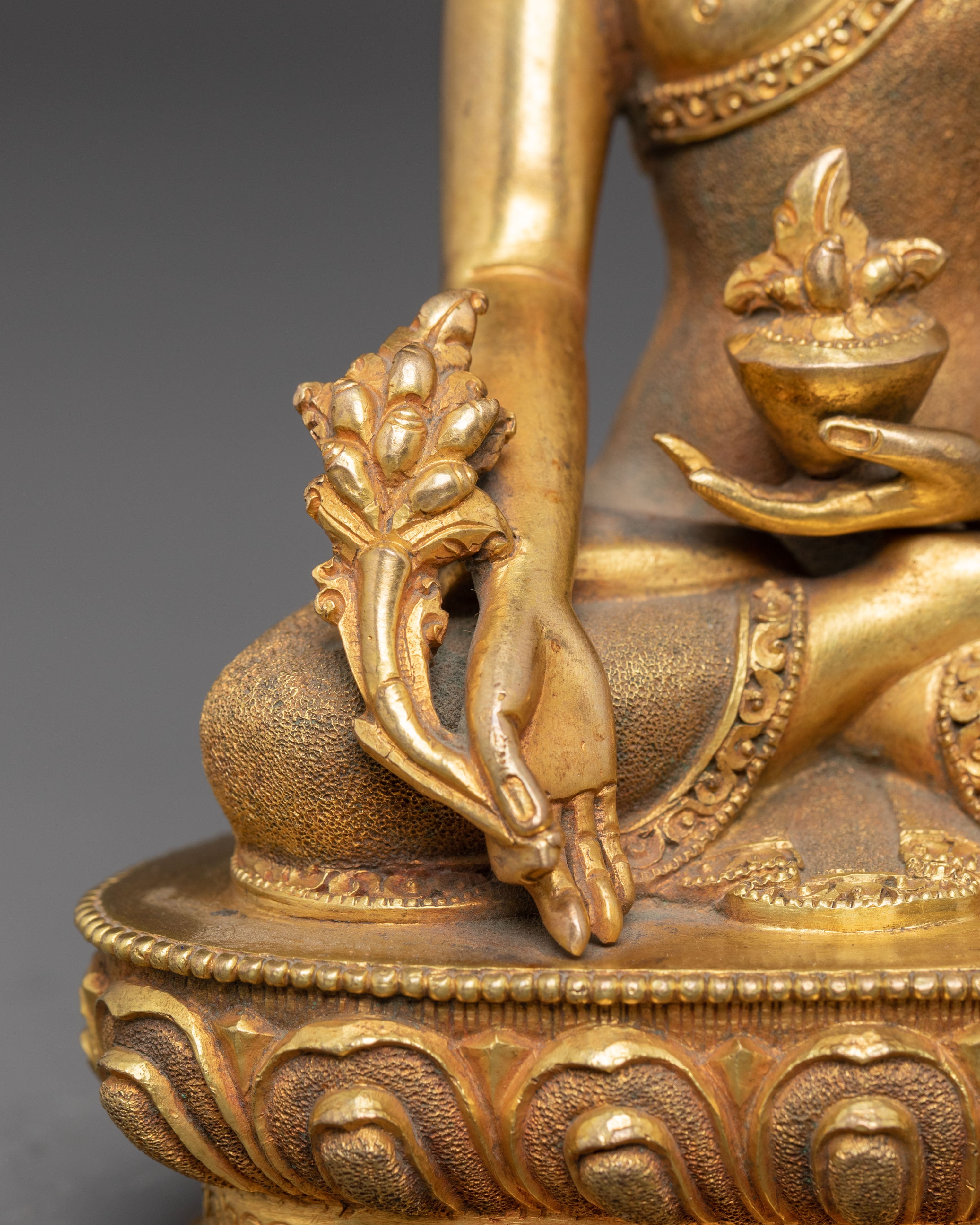 Tranquil Statue of Medicine Buddha | Bhaisajyaguru Sculpture