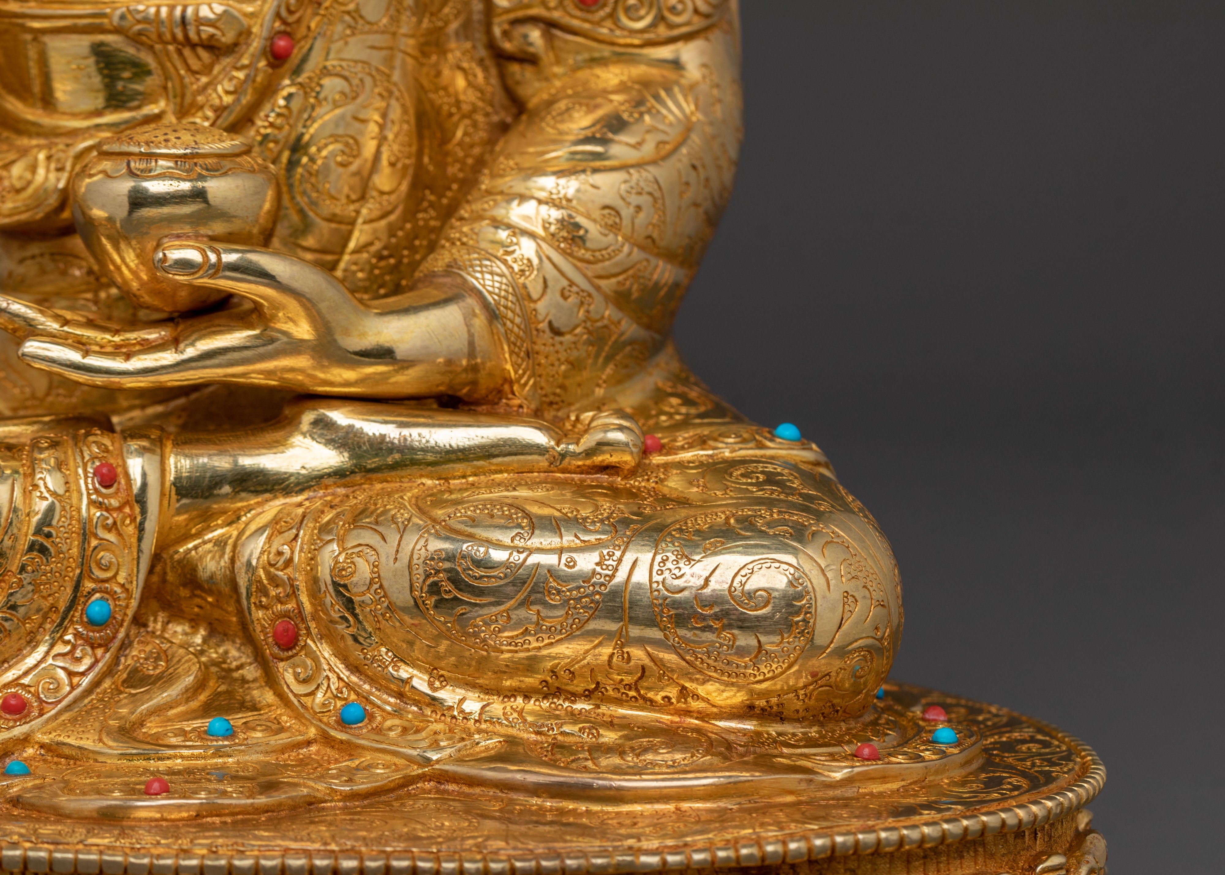 Shakyamuni Buddha Statue | Symbol of Enlightenment