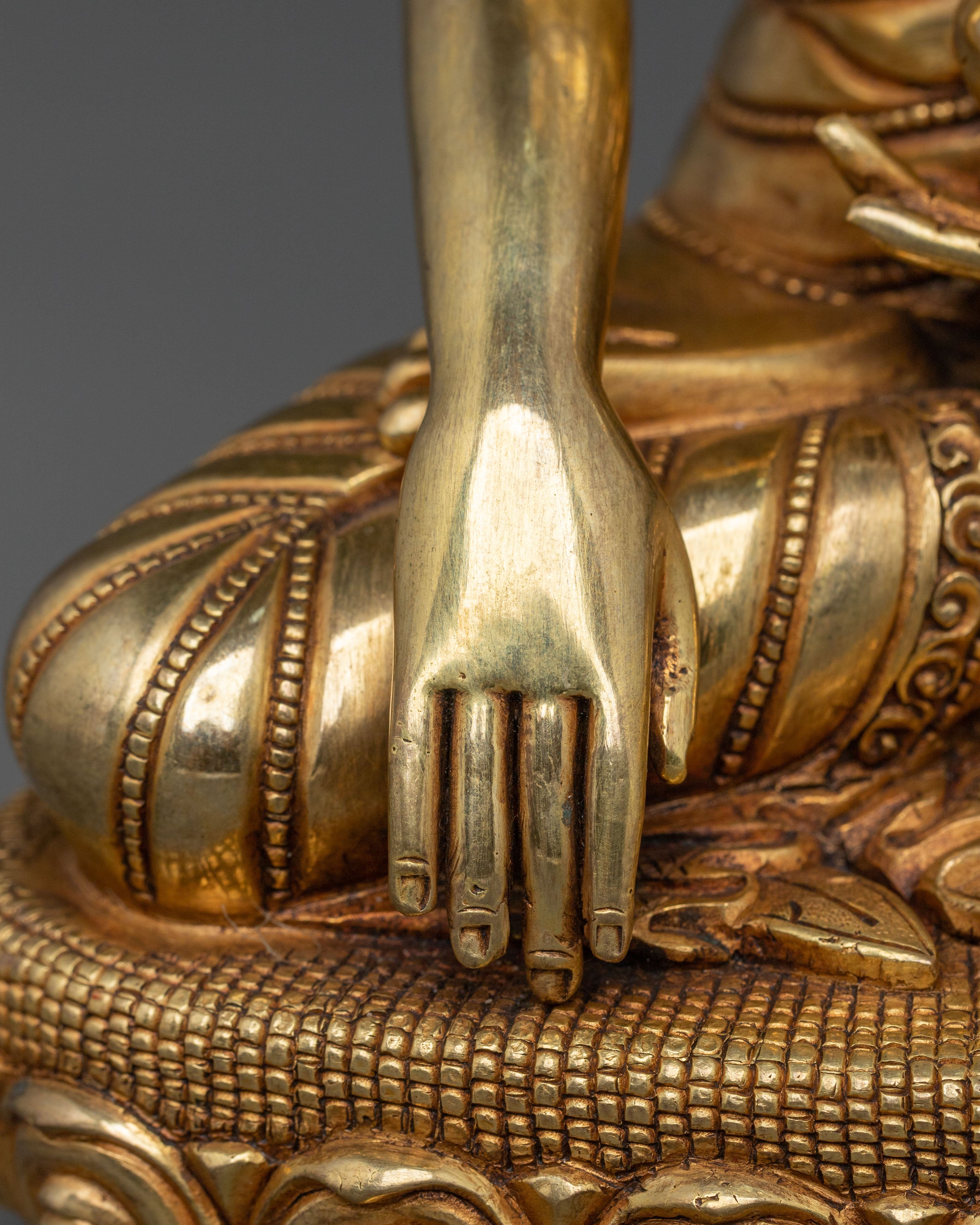 Shakyamuni Buddha Statue | Serene Idol